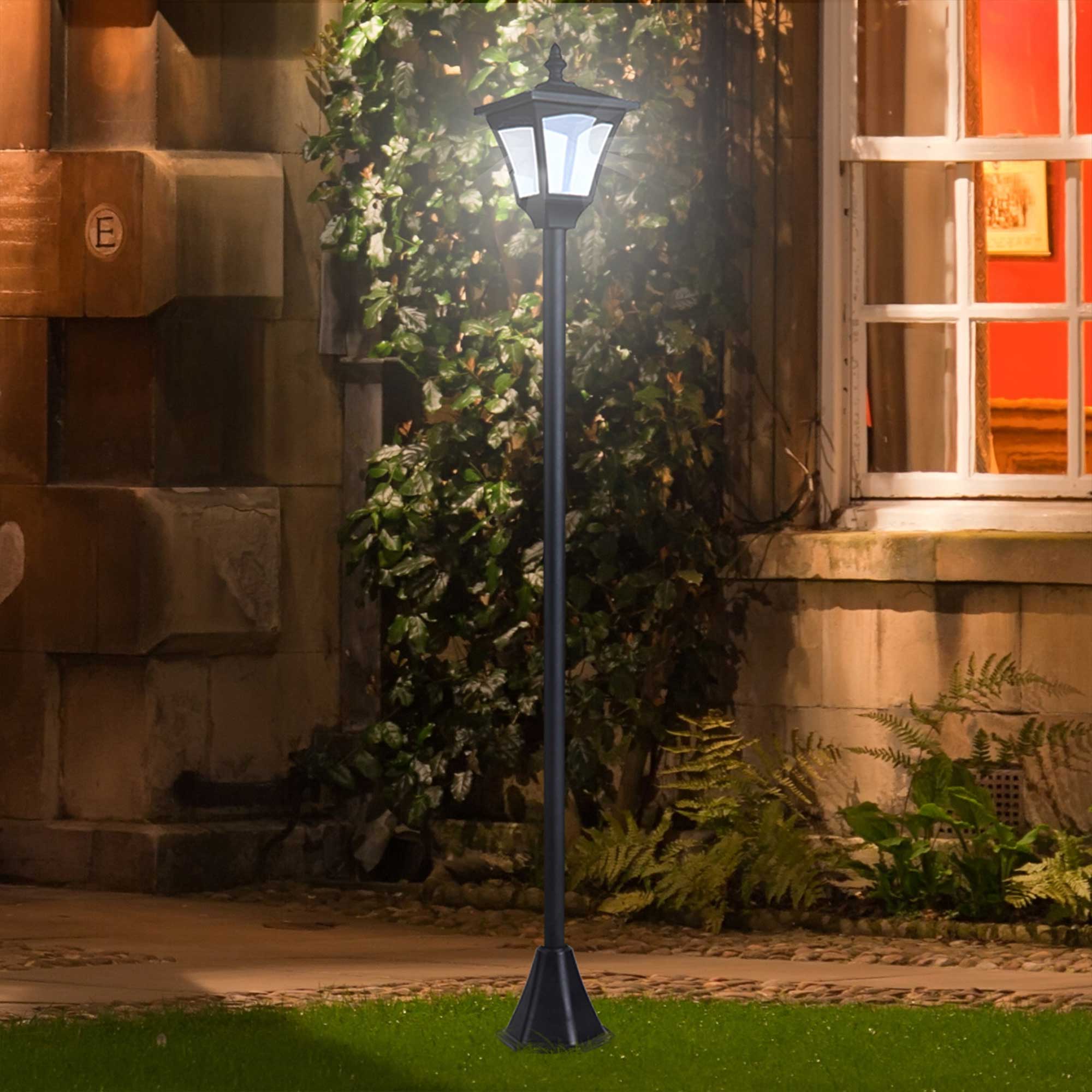 Outsunny Single Solar Lamp Post Garden Solar-Powered LED Streetlight Style Outdoor Light Waterproof 5-6 Hours with Base for Lawn Pathway Walkway 47"H