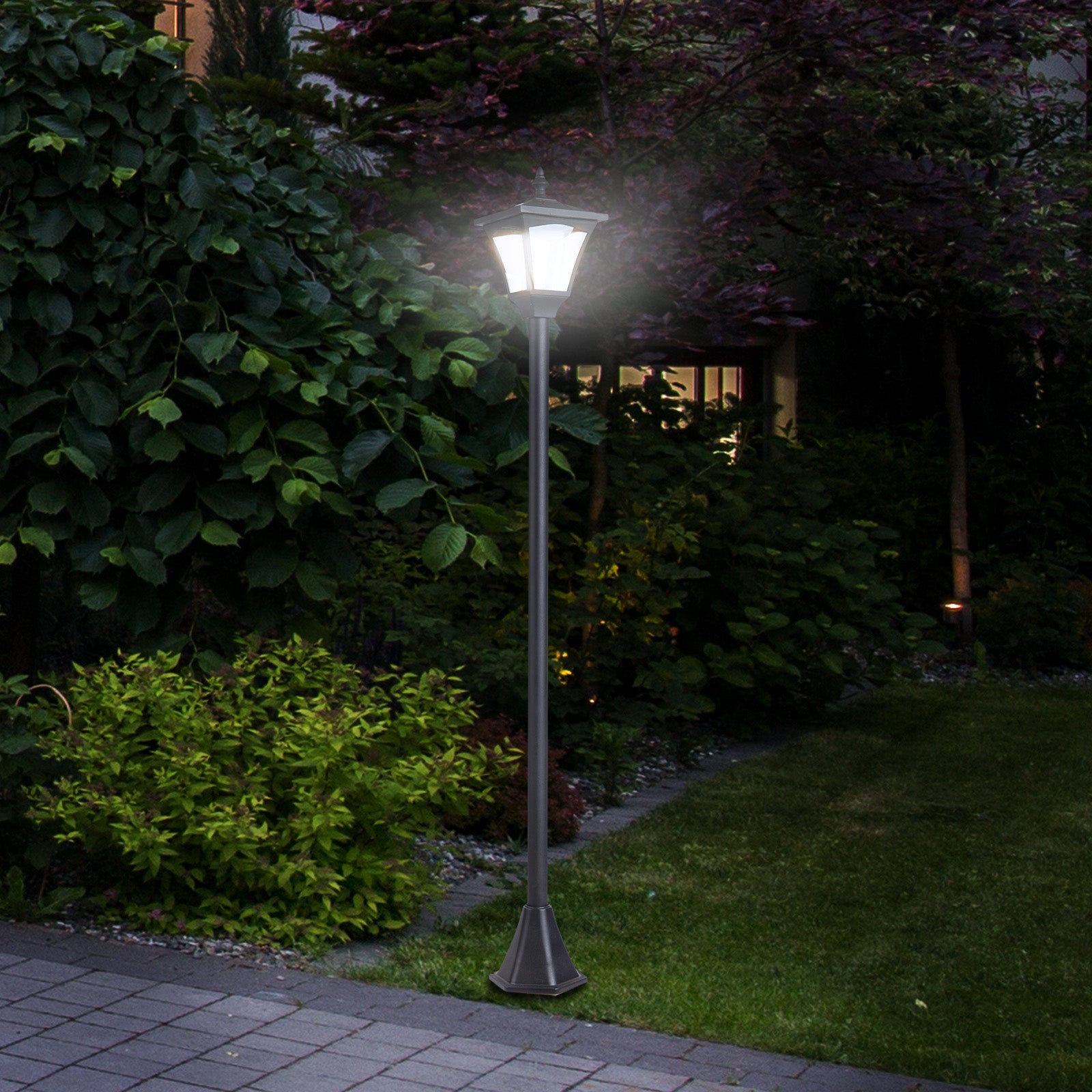 Outsunny Single Solar Lamp Post Garden Solar-Powered LED Streetlight Style Outdoor Light Waterproof 5-6 Hours with Base for Lawn Pathway Walkway 47"H