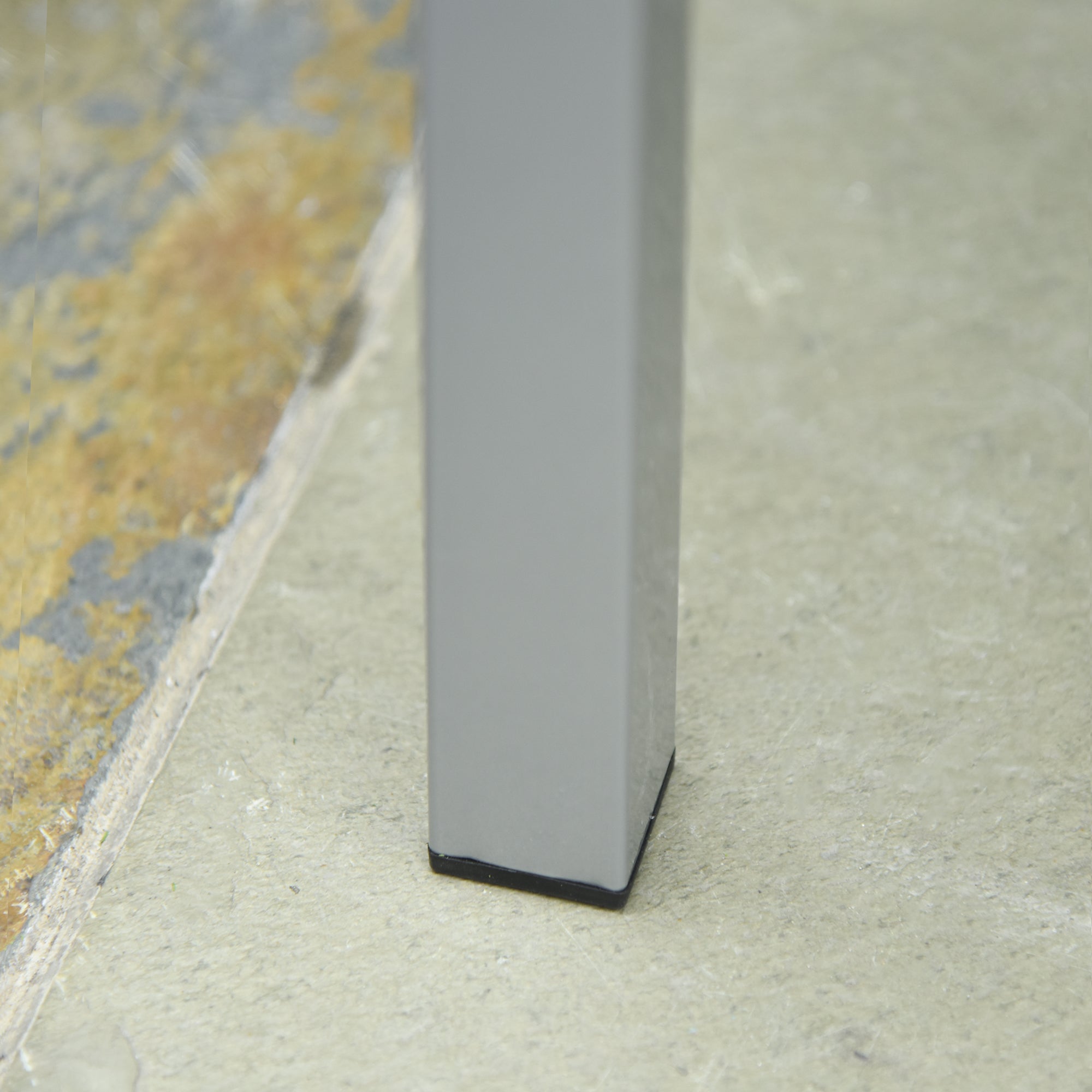 Outsunny 3 Pieces Patio Pool Lounge Chairs Set, Outdoor Chaise lounge with 2 S-Shaped Sunbathing Chairs and a Glass Top Table, for Yard Garden, Black