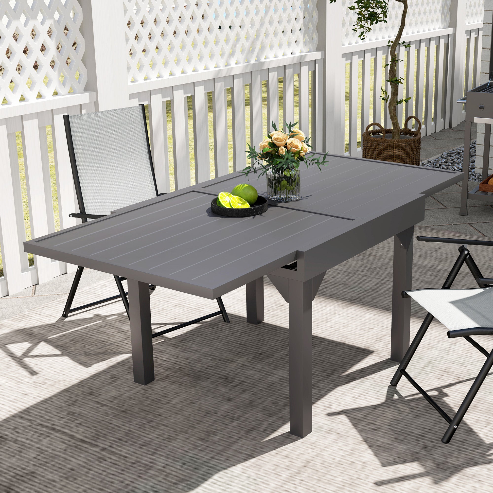 Outsunny Extendable Aluminium Outdoor Dining Table for 4-6 Person, 35