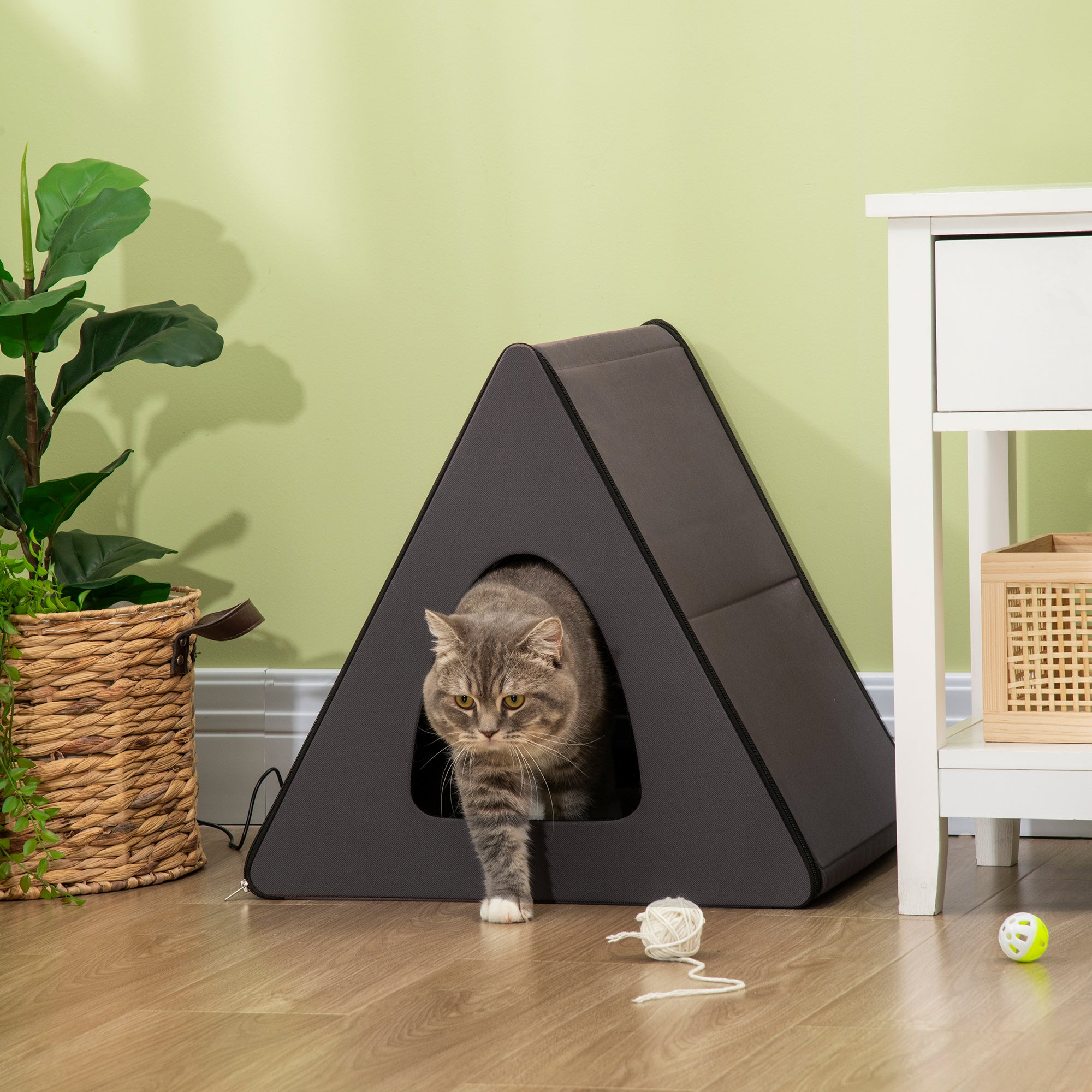 PawHut Heated Cat House A-Frame Pet Shelter with Zippered Water-resistant Roof for Indoor and Outdoor