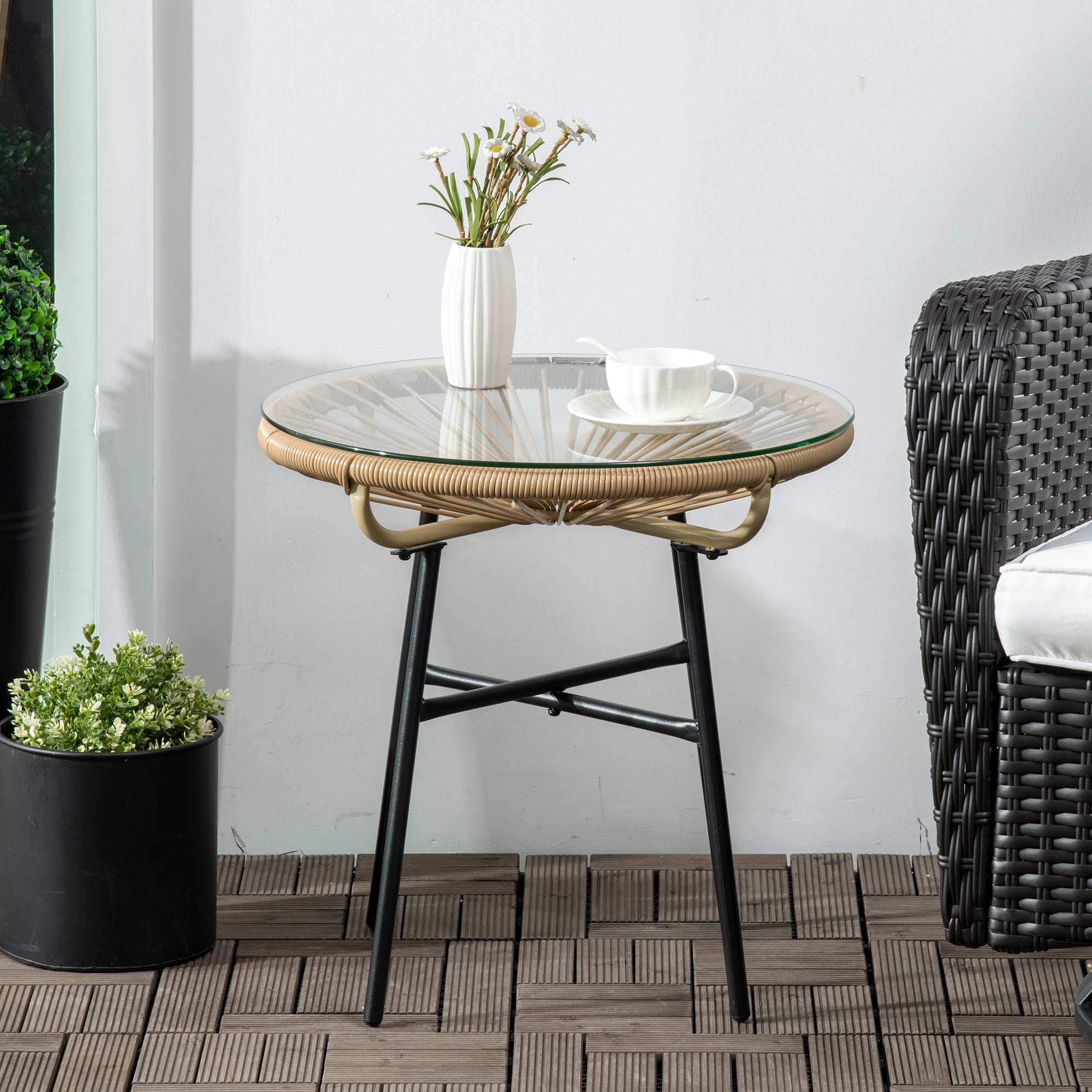 Outsunny Rattan Side Table, Outdoor Round Coffee Table, with Round PE Rattan and Tempered Glass Table Top for Patio, Garden, Balcony, Beige
