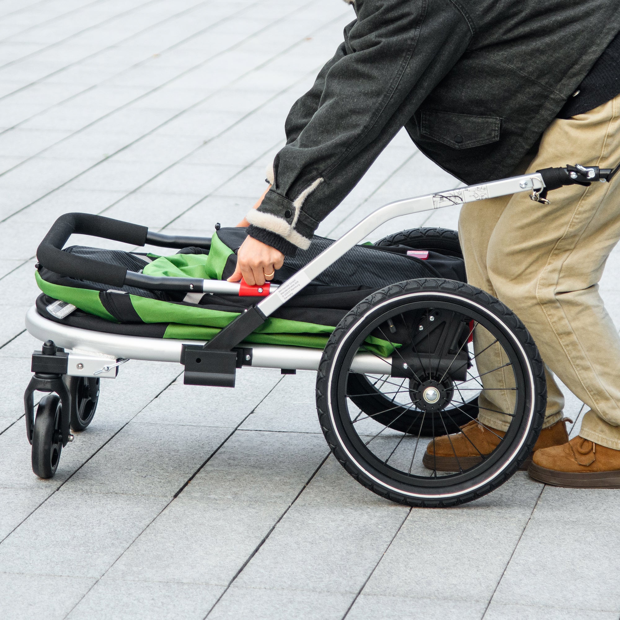 PawHut Dog Bike Trailer Dog Stroller 2 in 1 Foldable with Aluminium Frame, Quick-Release Wheels, Safety Leash, Anti-Slip Mat, Hitch Coupler, Reflectors, Flag, for Medium Dogs - Green
