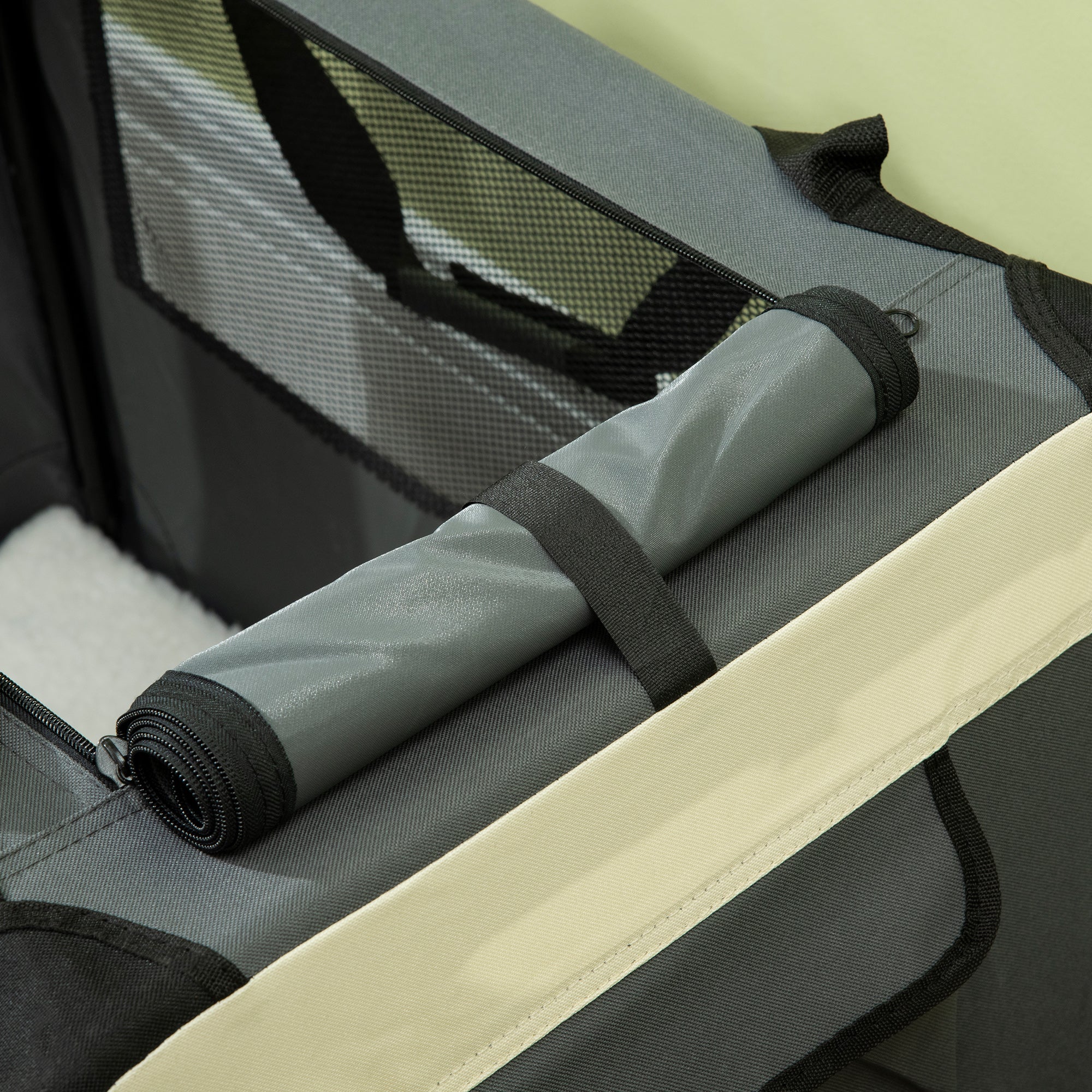 PawHut 60cm Foldable Pet Carrier for Small Dogs, Portable Cat Carrier Soft Side Pet Travel Crate with Removable Mat, Breathable Mesh - Grey