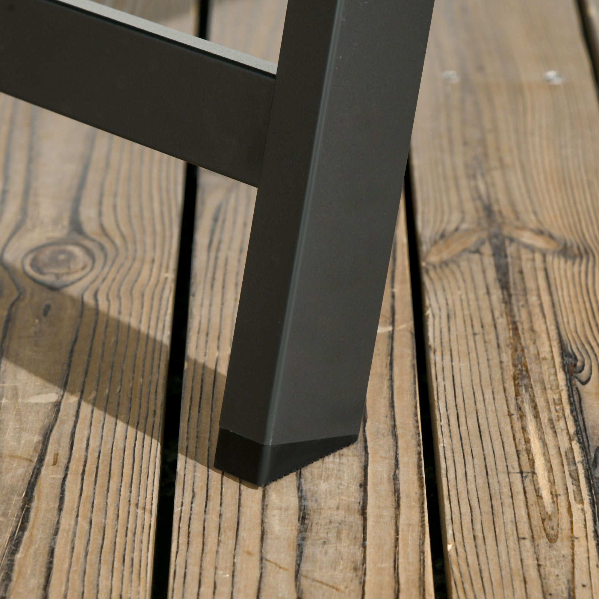 Outsunny Patio Lounger Chair, Outdoor Steel Frame PE Rattan Wicker Sun Lounger w/ 5-Position Backrest and Wheels for Sun Room, Garden, Poolside, Light Grey