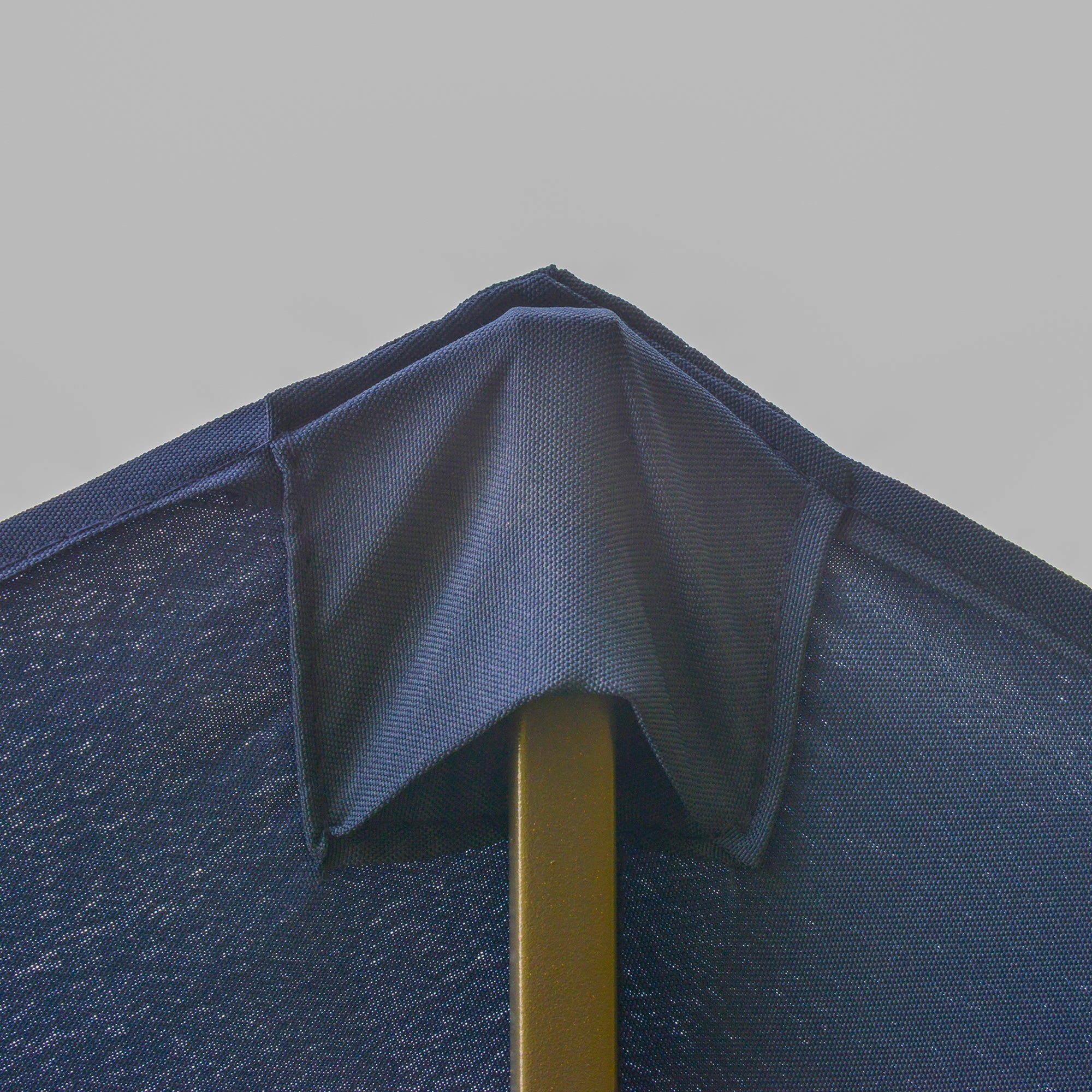 Outsunny 15' Outdoor Patio Umbrella with Twin Canopy Sunshade Steel Table Umbrella with Lift Crank, Cross base, Sandbag, Dark Blue