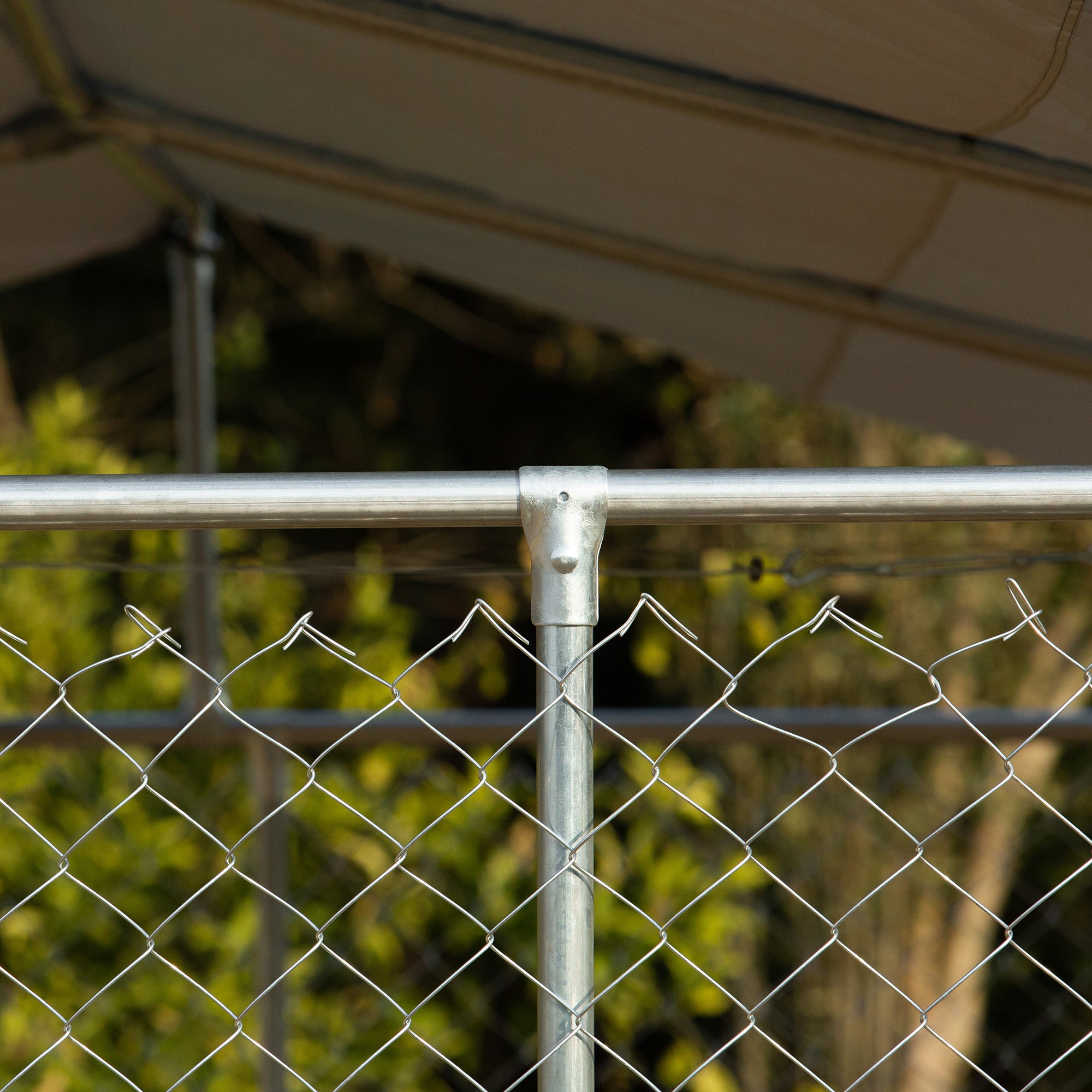 PawHut Large Dog Kennel Outside, Heavy Duty Dog Cage with Waterproof Cover, Outdoor Fence Dog Run with Galvanized Chain Link, Secure Lock, 15' x 15' x 7.5'