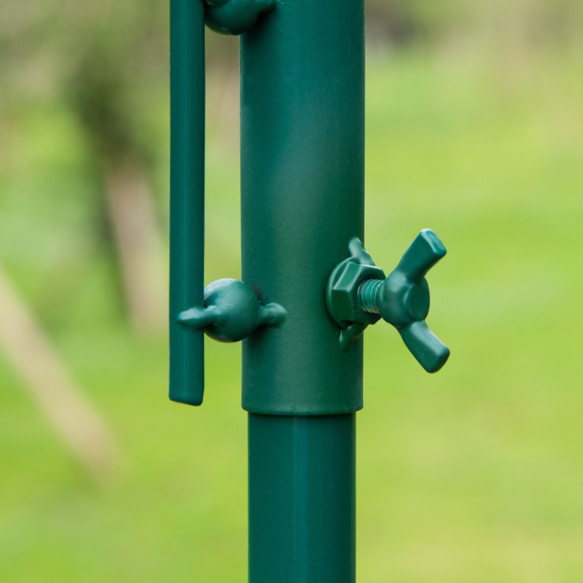 PawHut 6 Hook Feeding Station, Steel Multi-Feeder Kit Stand with 4 Bird Feeders, Mesh Tray, Water Dish and 4-Prong Base, Green