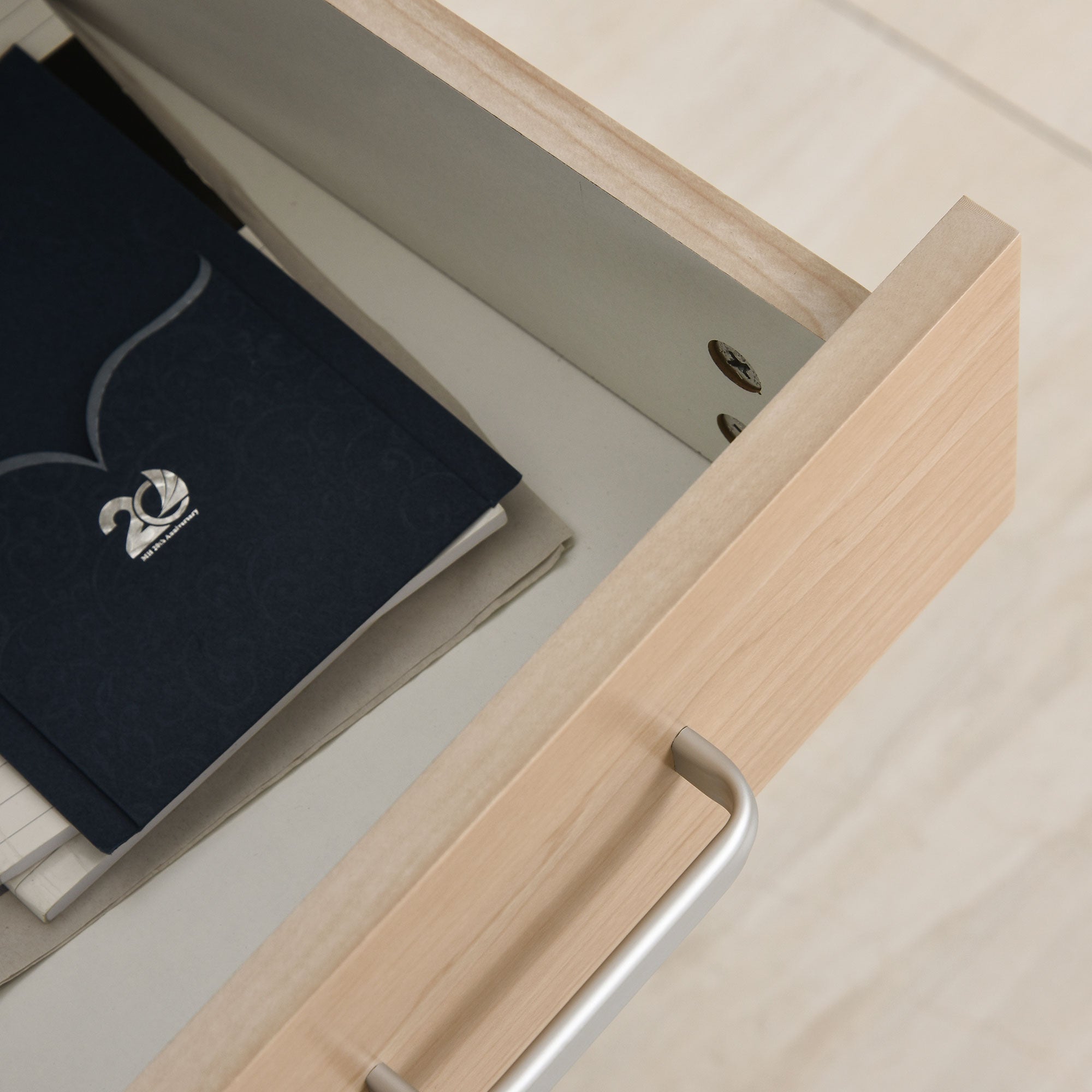 HOMCOM Foldable Computer Desk with Drawers, Executive Student Table with Storage Shelf, 6 Wheels for Bedroom Home Office Workstation, Natural