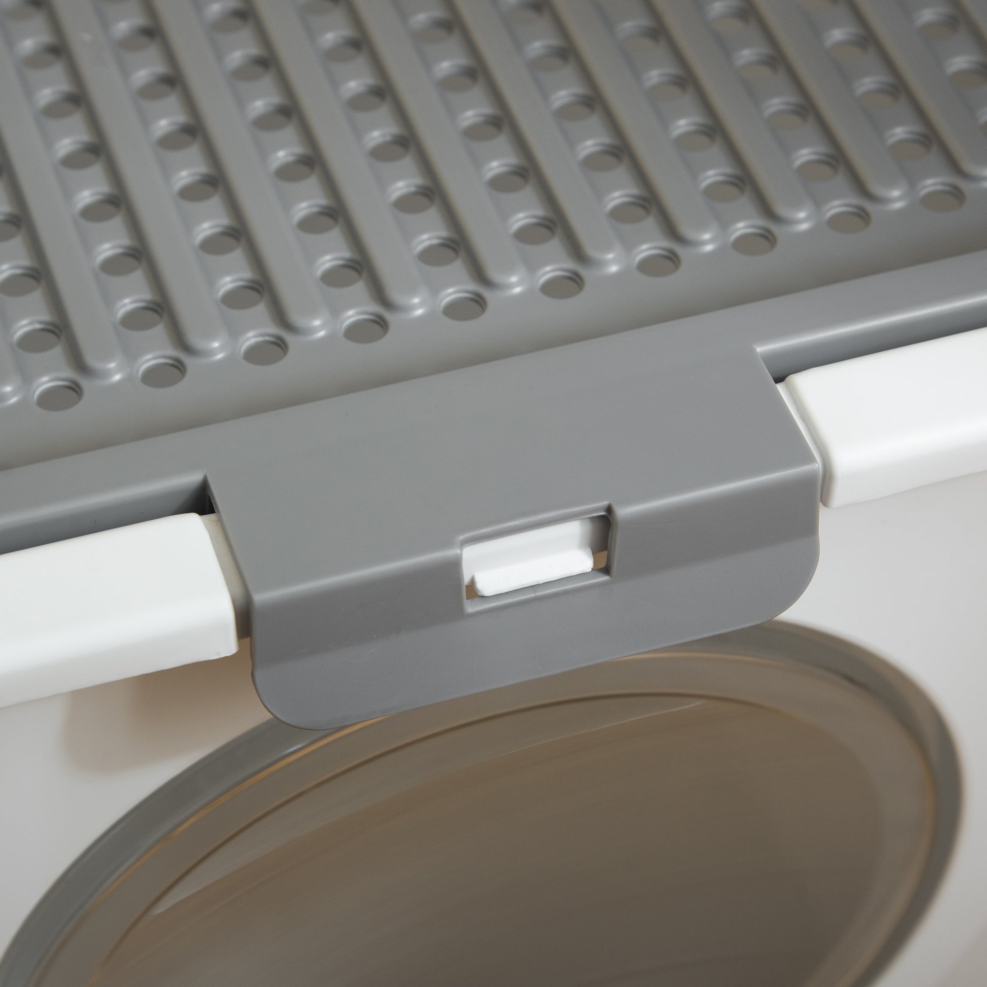 PawHut Cat Litter Box, Enclosed Kitty Litter Box with Front Entrance, Top Exit, Scoop, Easy Cleaning Pet Toilet for Cats, White