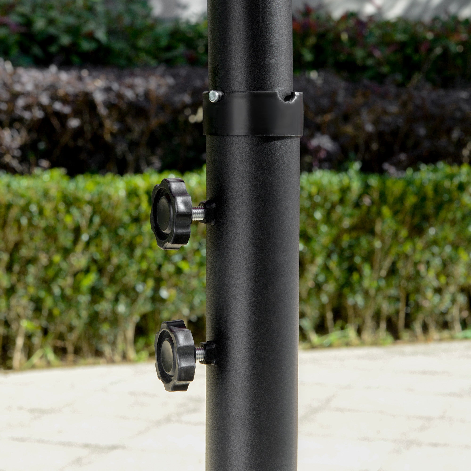 Outsunny 11FT Offset Hanging Patio Umbrella Cantilever Umbrella with Easy Tilt Adjustment, Cross Base and 8 Ribs for Backyard, Poolside, Lawn and Garden, Red