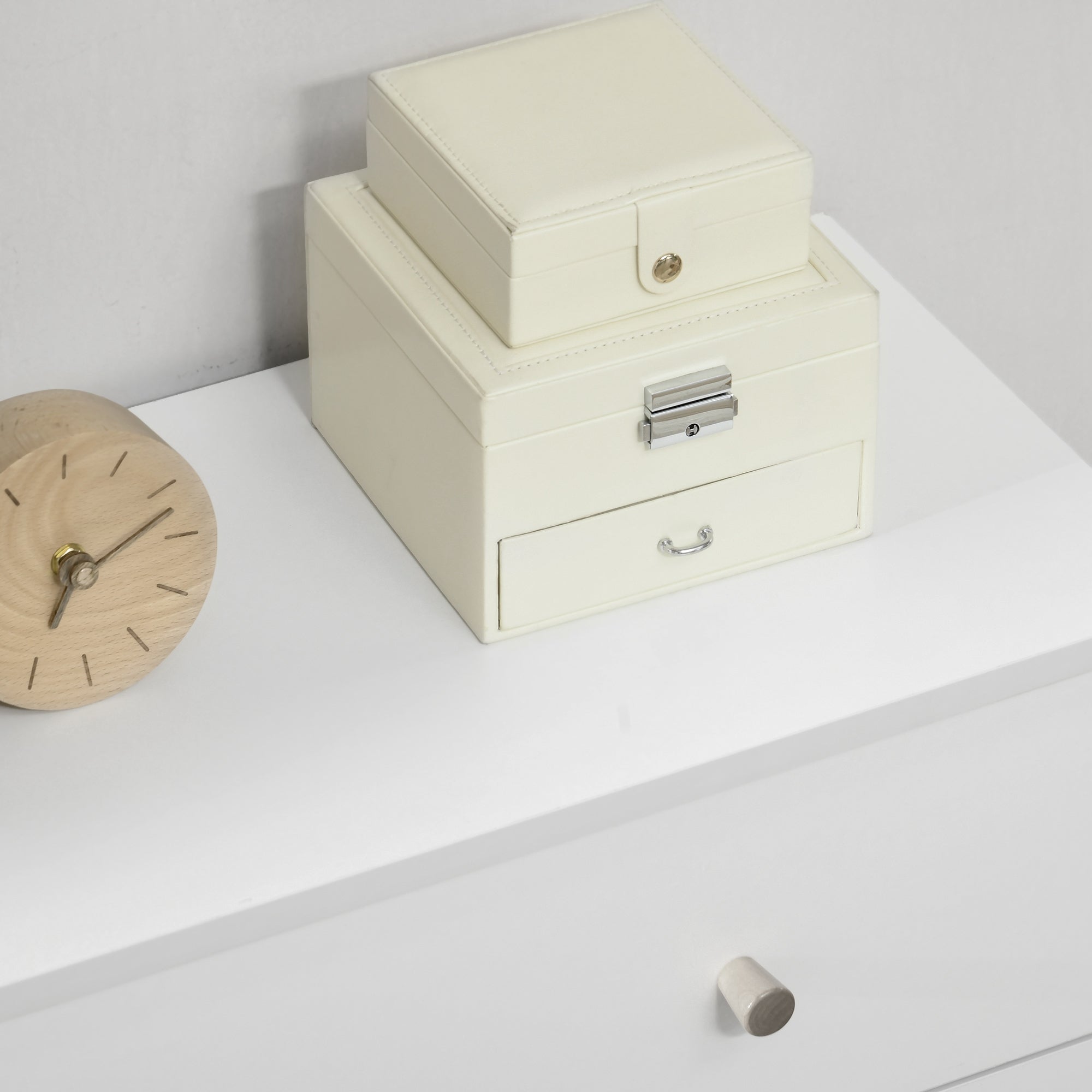 HOMCOM 3 Drawer Dresser, Chest of Drawers with Wood Legs and Handles for Living Room, White