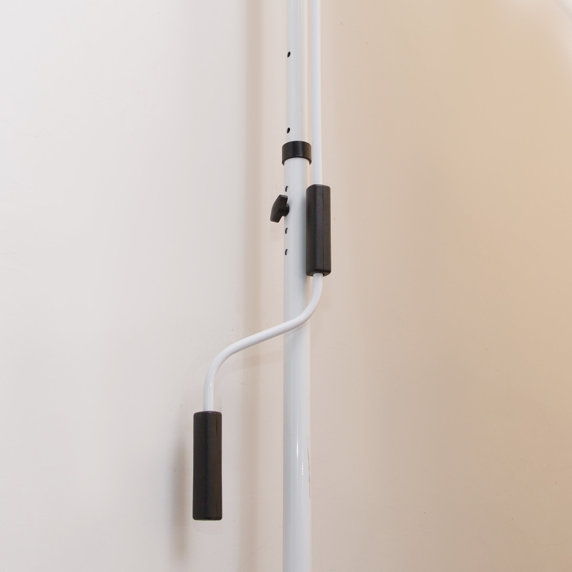 Outsunny 10x5ft Manual Retractable Awning, Patio Sun Shade Canopy Shelter with 5.6-9.2ft Support Pole, Water Resistant UV Protector, for Window, Door, Porch, Deck, Yellow