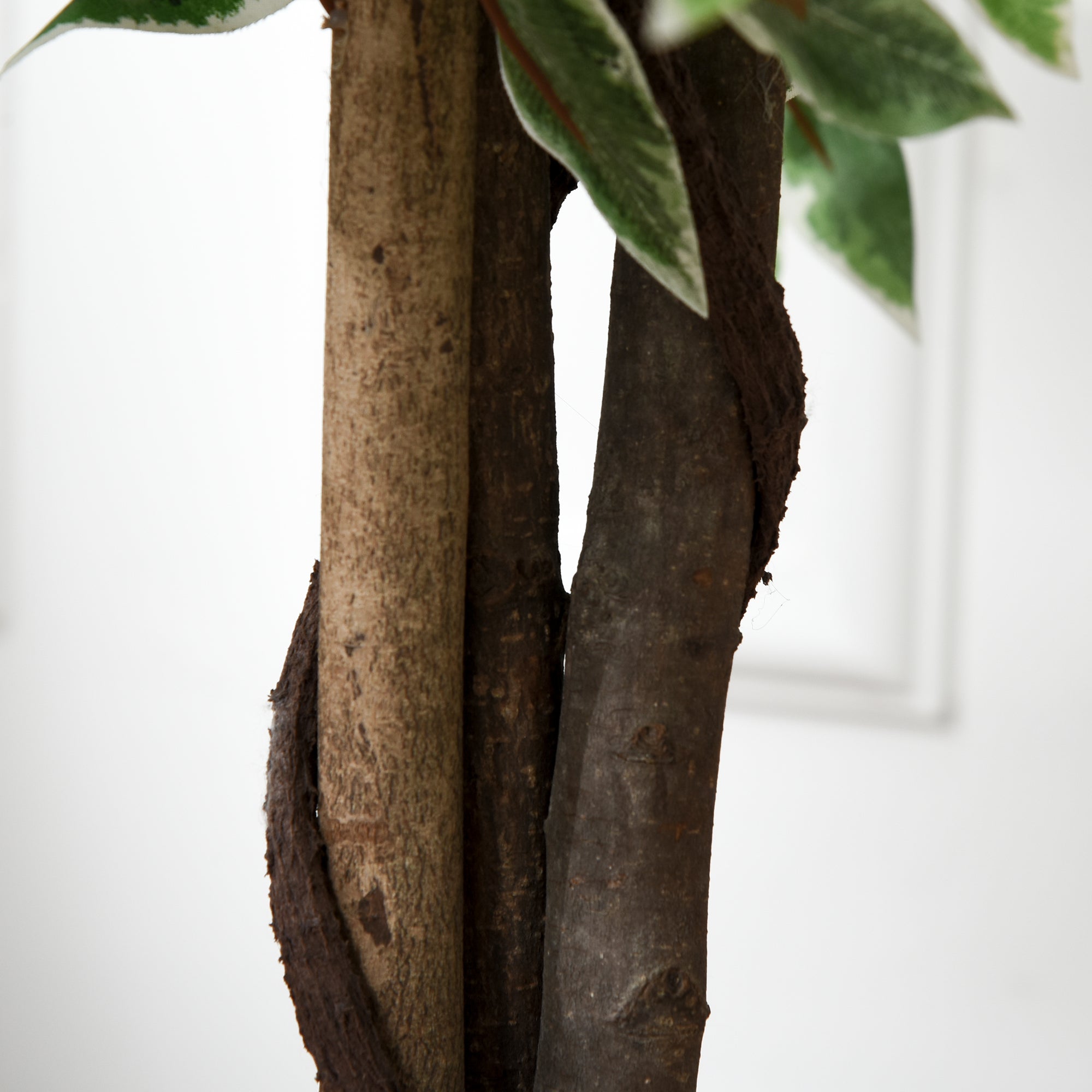 Outsunny 5.3FT Artificial Ficus Tree, Fake Tree with Leaves, Faux Plant in Nursery Pot for Indoor and Outdoor Decoration