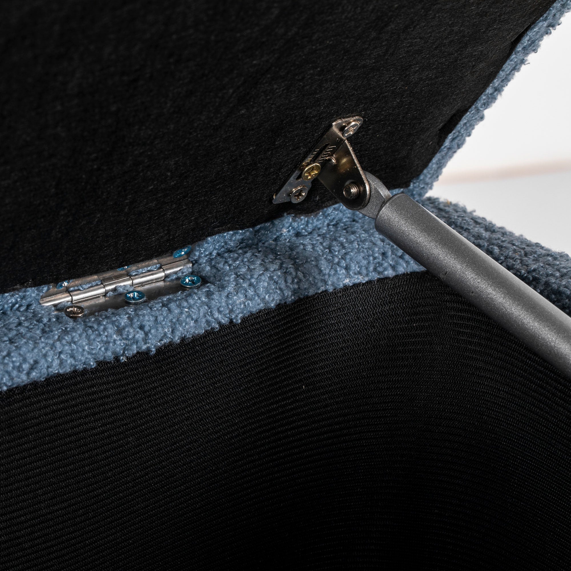 HOMCOM 37 Inch Modern Ottoman with Storage and Wooden Legs, Storage Ottoman with Teddy Velvet Upholstery, for Living Room, Bedroom, Blue