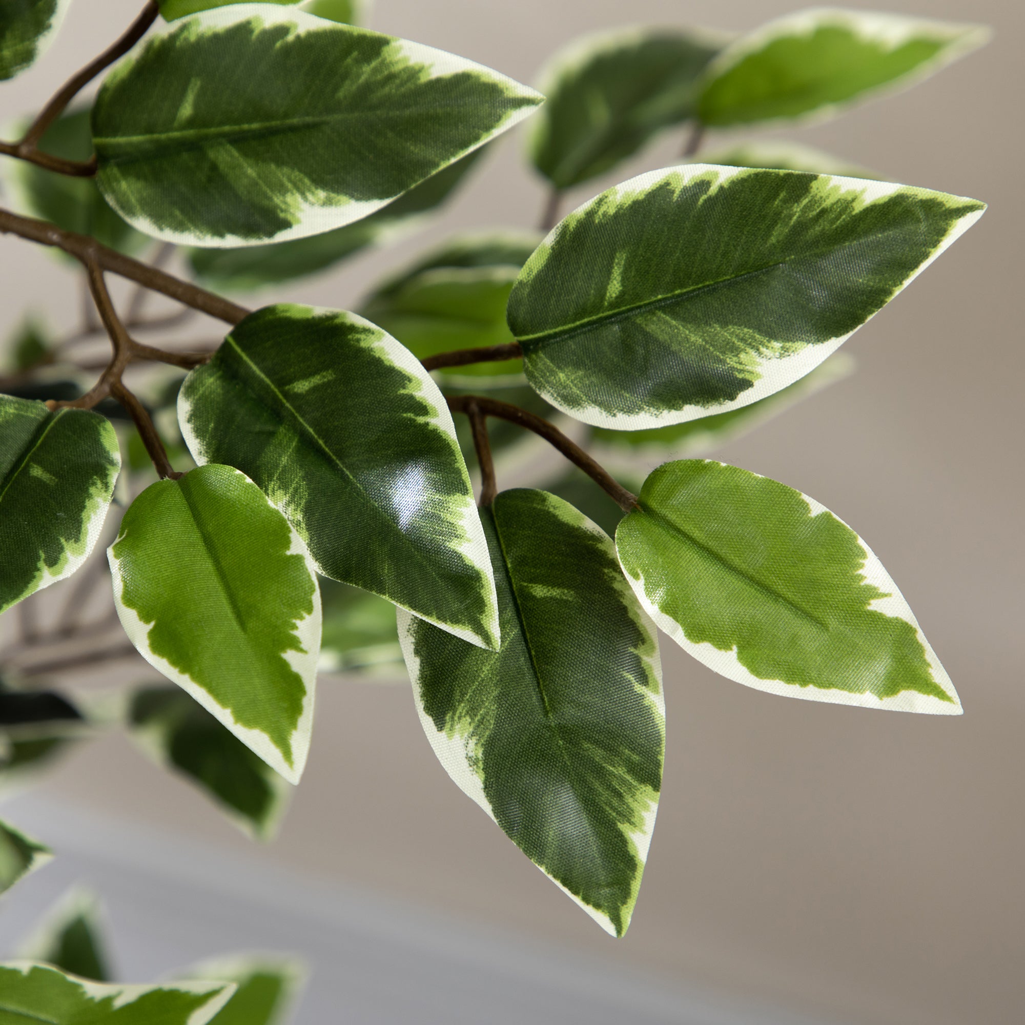 HOMCOM 4.3FT Artificial Ficus Tree, Fake Tree with Leaves, Faux Plant in Nursery Pot for Indoor and Outdoor Decoration
