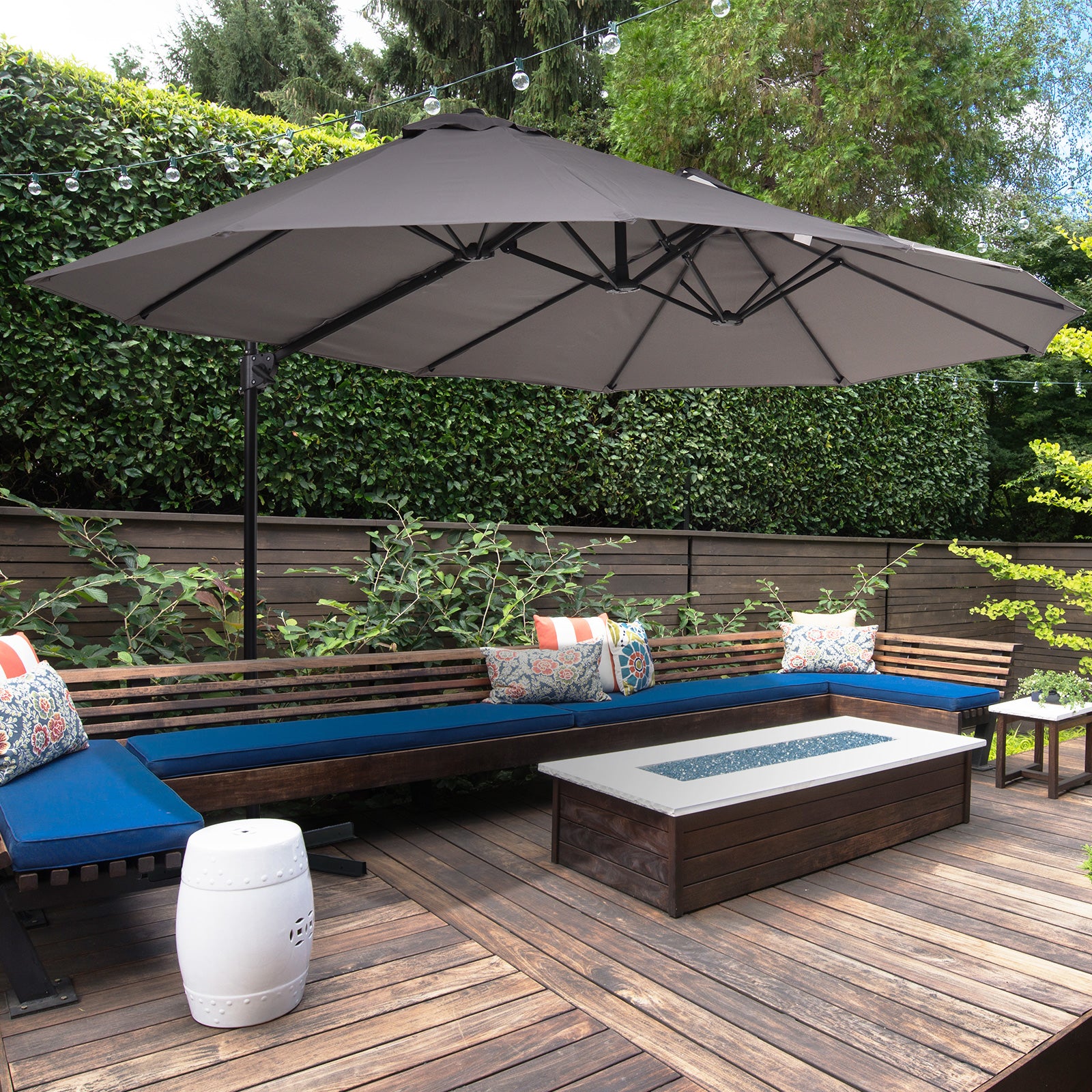 Outsunny 9' x 14' Outdoor Patio Umbrella Offset Cantilever Umbrella with Twin Canopy Sunshade Umbrella with Lift Crank Grey