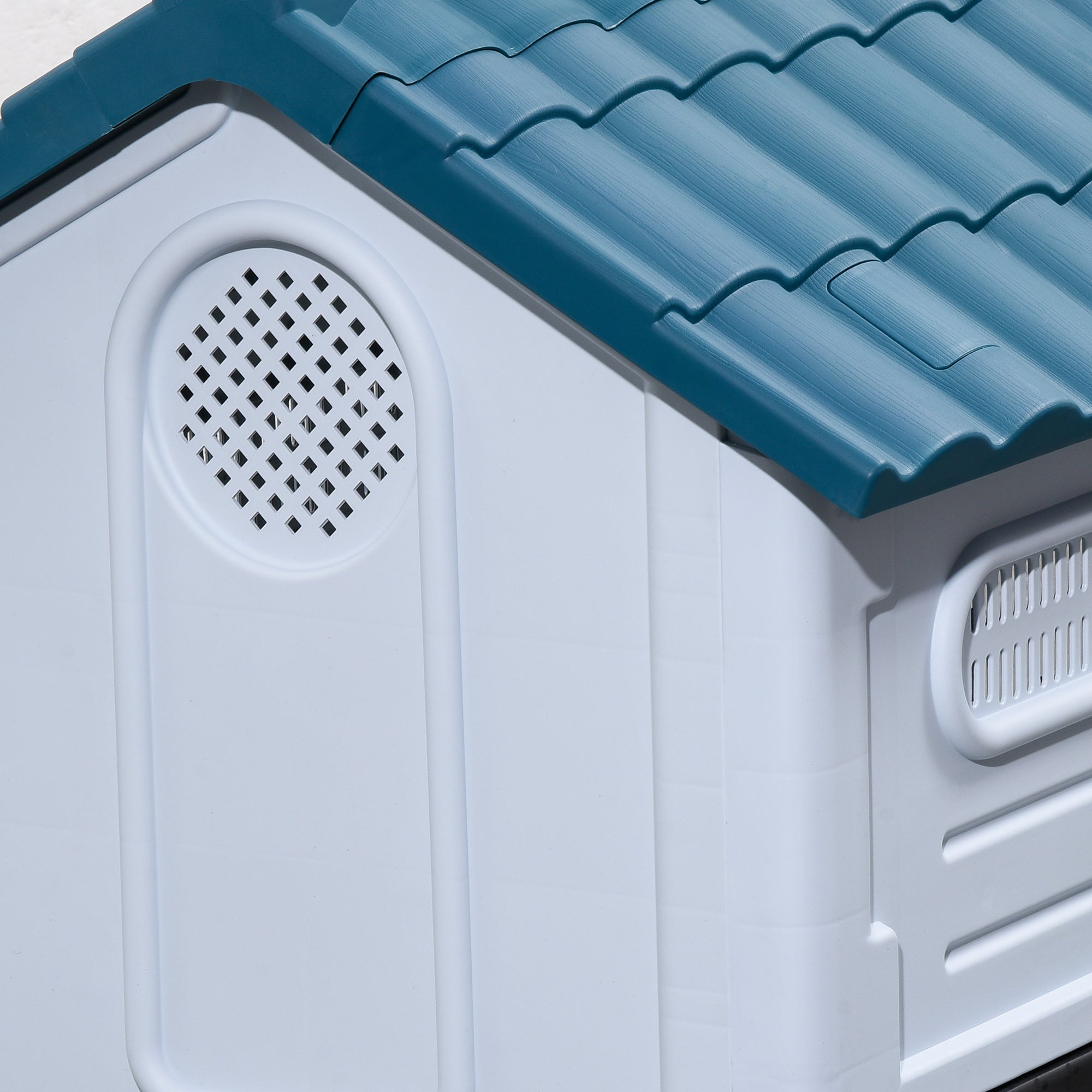 PawHut Dog Kennel for Outside, Plastic Dog House, Water-Resistant Pet Shelter with Windows, for Garden Patio, Miniature Dogs, 64.5 x 57 x 66cm - Blue