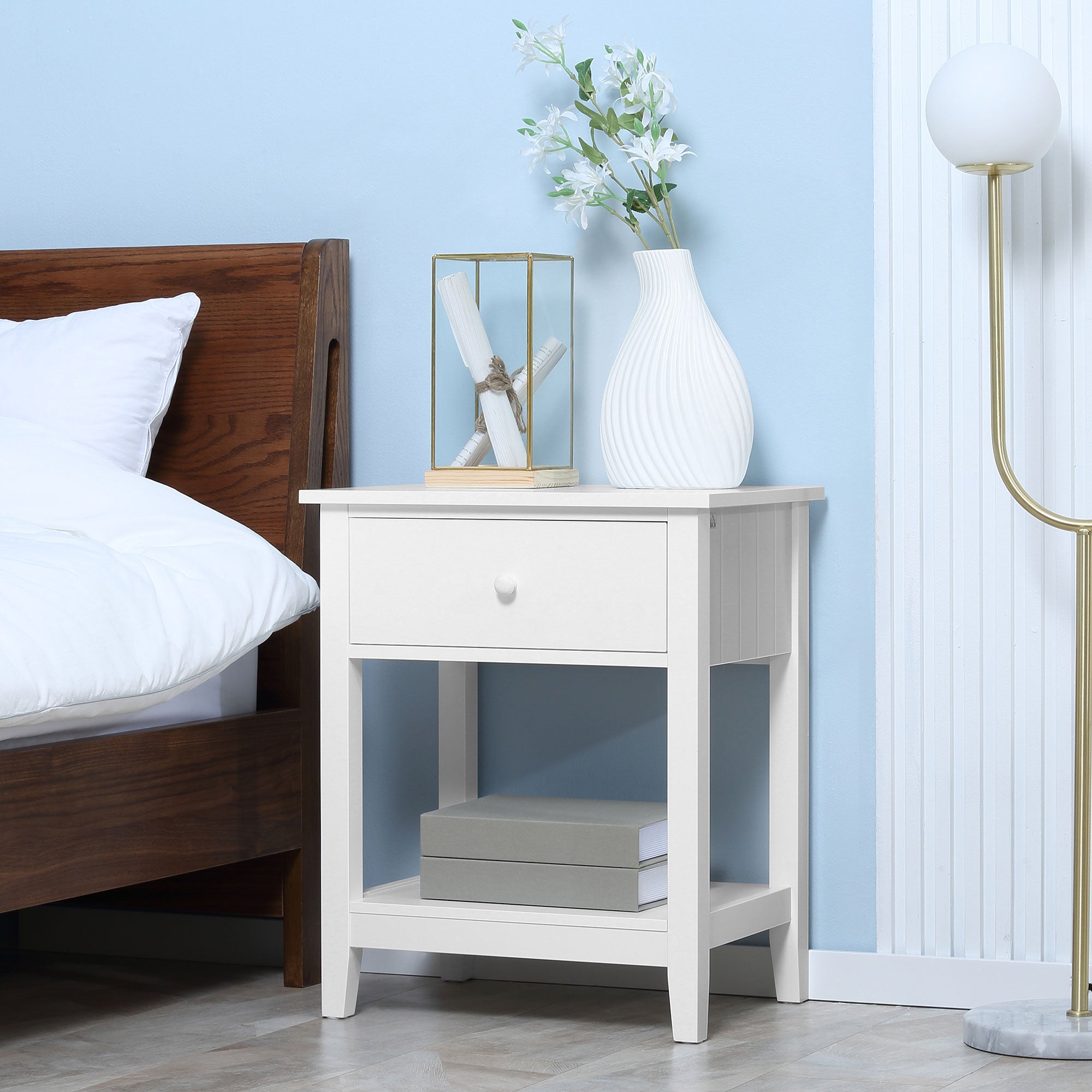HOMCOM Modern Style Nightstand, Side Table with Drawer and Storage Shelf for Bedroom, 19.7