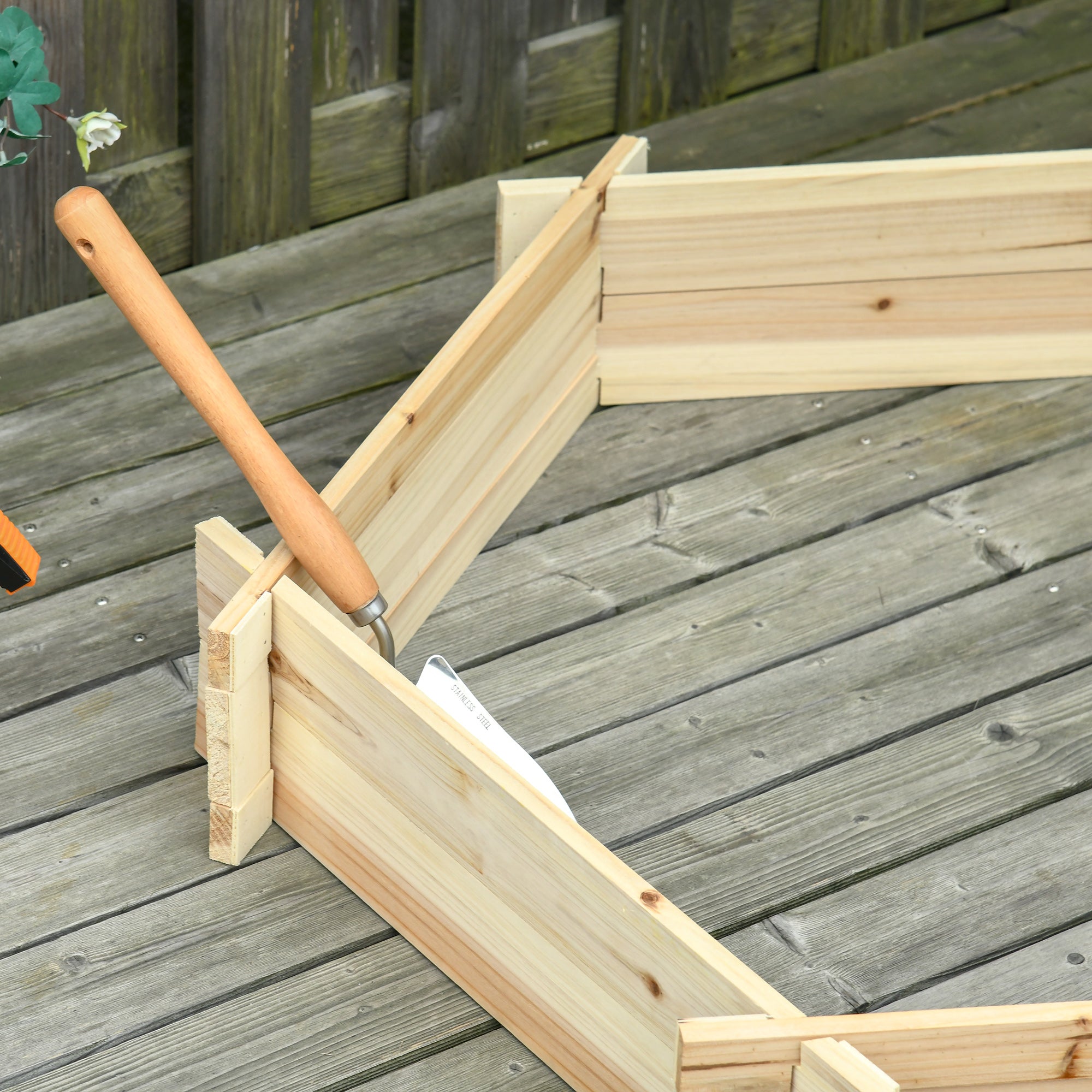 Outsunny 39" x 36" Screwless Raised Garden Bed, Hexagon Planter Box, Herb Garden for Vegetables, Flowers, Natural