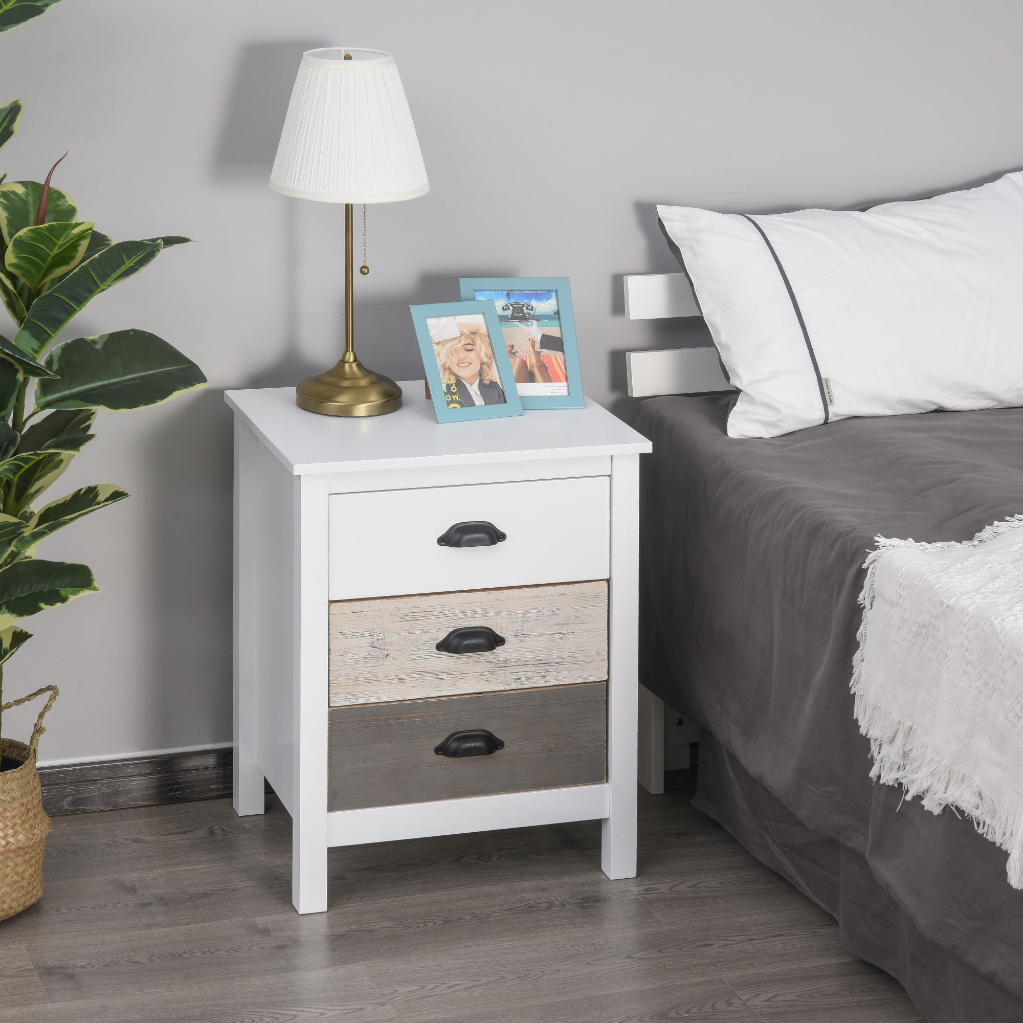 HOMCOM Modern Nightstand, Bedside Table with 3 Drawers, Side End Table with Metal Handles, White