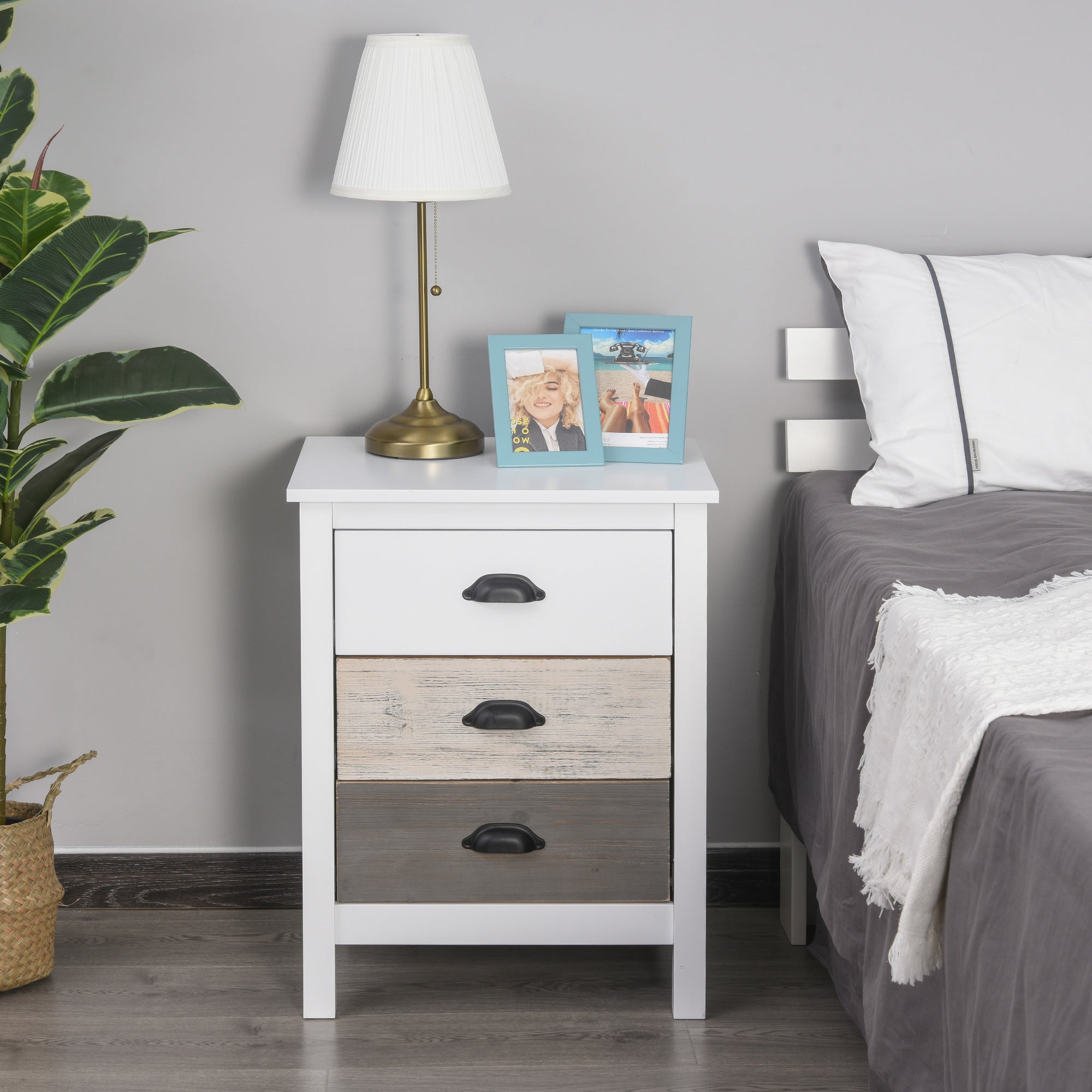 HOMCOM Modern Nightstand, Bedside Table with 3 Drawers, Side End Table with Metal Handles, White