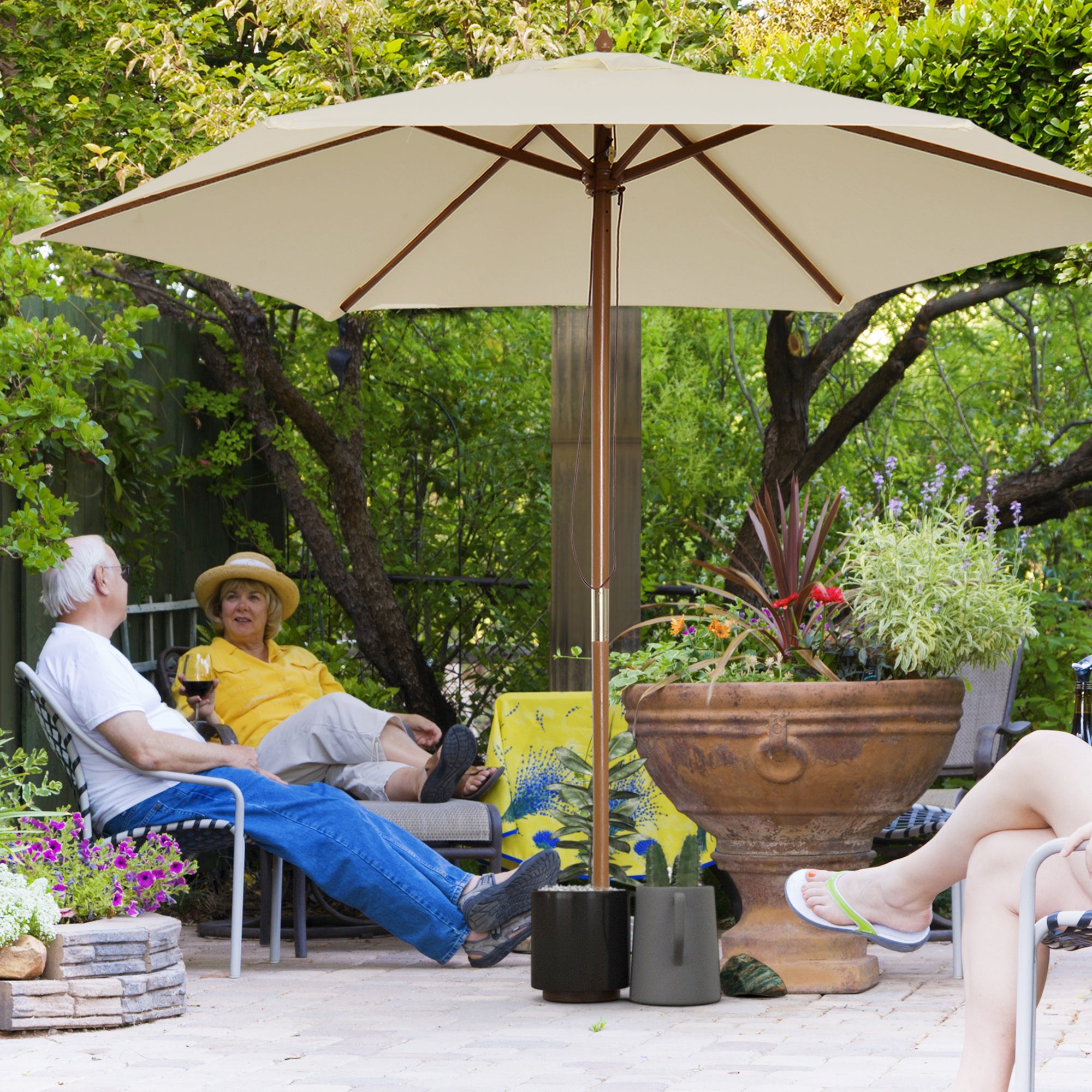 Outsunny 8FT Wood Patio Umbrella Round Market Umbrella Garden Parasol Canopy with Bamboo Ribs and Top Vent, Cream White
