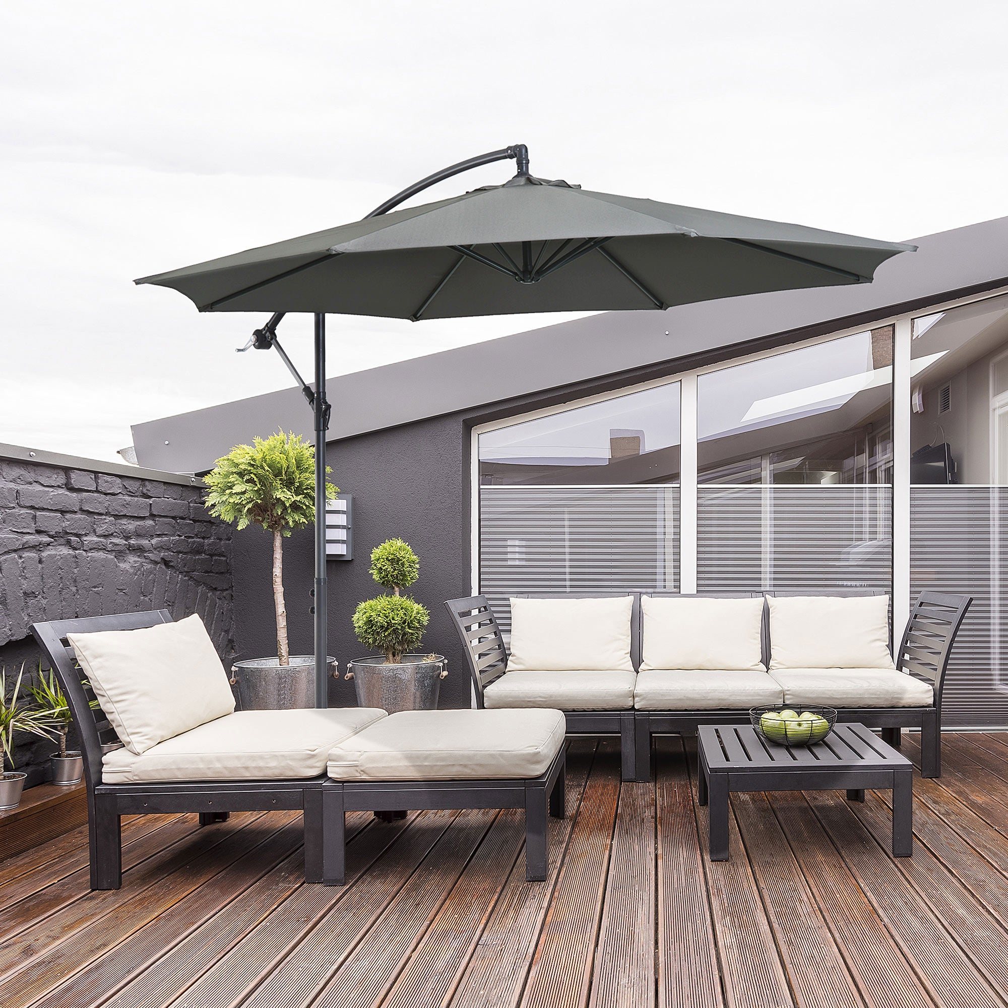 Outsunny 9.7ft Offset Patio Umbrella, Hanging Cantilever Parasol with Crank Handle, 8 Ribs and Cross Base for Outdoor, Sun Shade, Grey