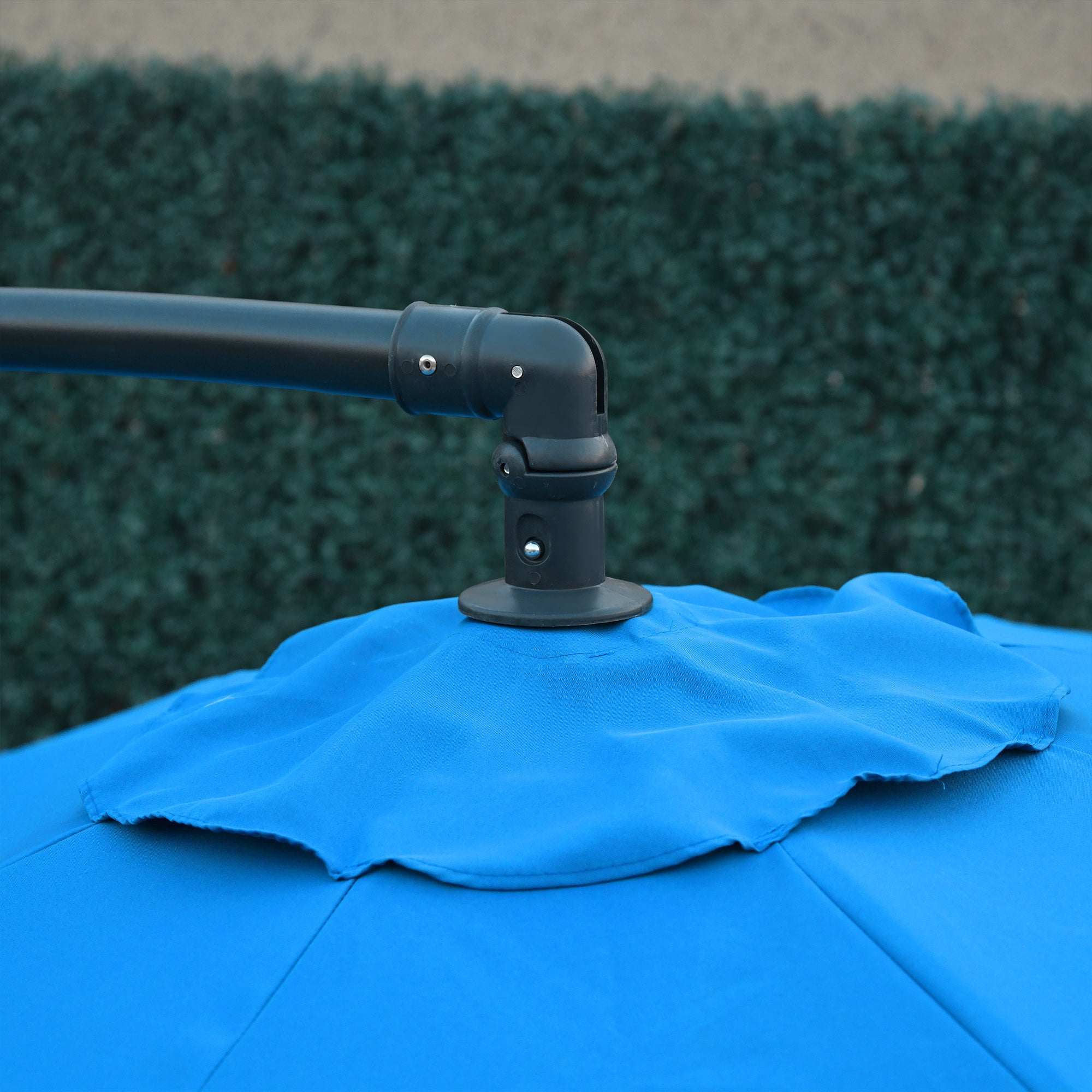 Outsunny 10ft Offset Patio Umbrella with Base, Garden Hanging Parasol with Crank, Banana Cantilever Umbrella Sun Shade, Blue