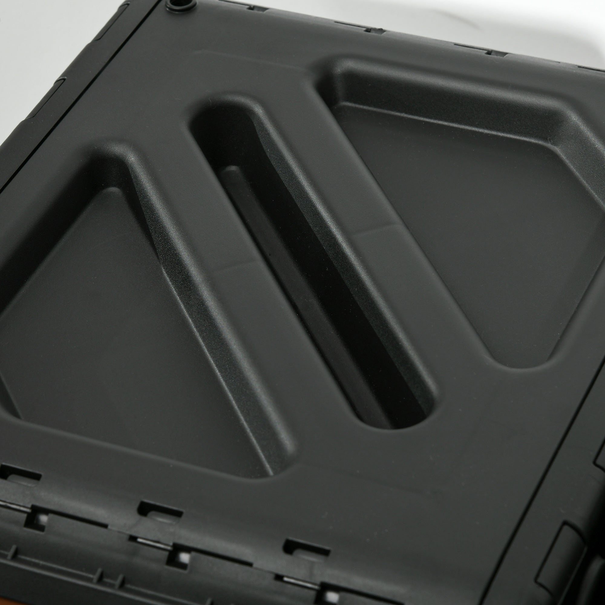 Outsunny 34.5 Gallon Dual Chamber Compost Bin, Rotating Composter, Compost Tumbler with 24 Ventilation Openings and Steel Legs, Brown