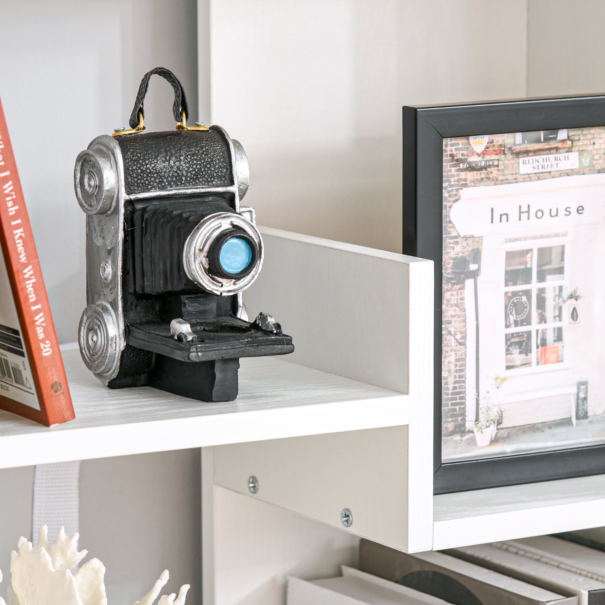 HOMCOM 6-Tier Tall Bookcase, Modern Storage Bookshelf, Display Shelves, Floor Standing Shelving, Display Rack for Living Room, Home Office, White