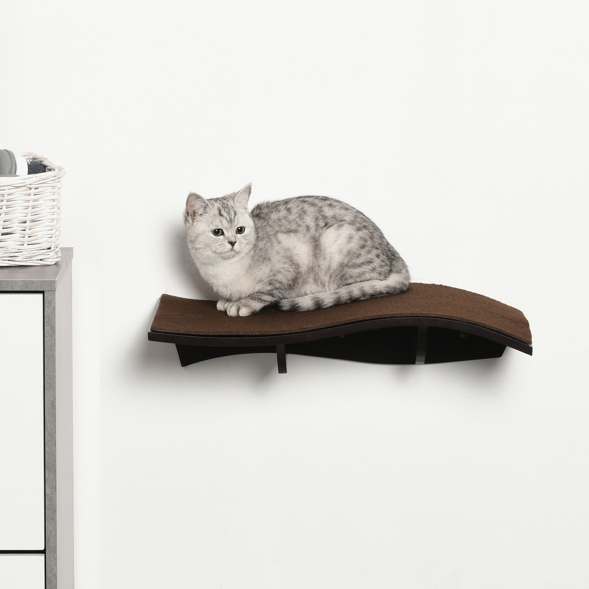 PawHut Wall Mounted Cat Shelf Curved Perch Kitten Bed with Comfortable Removable Carpet Pad Accessories for Playing Lounging Climbing Jumping Brown
