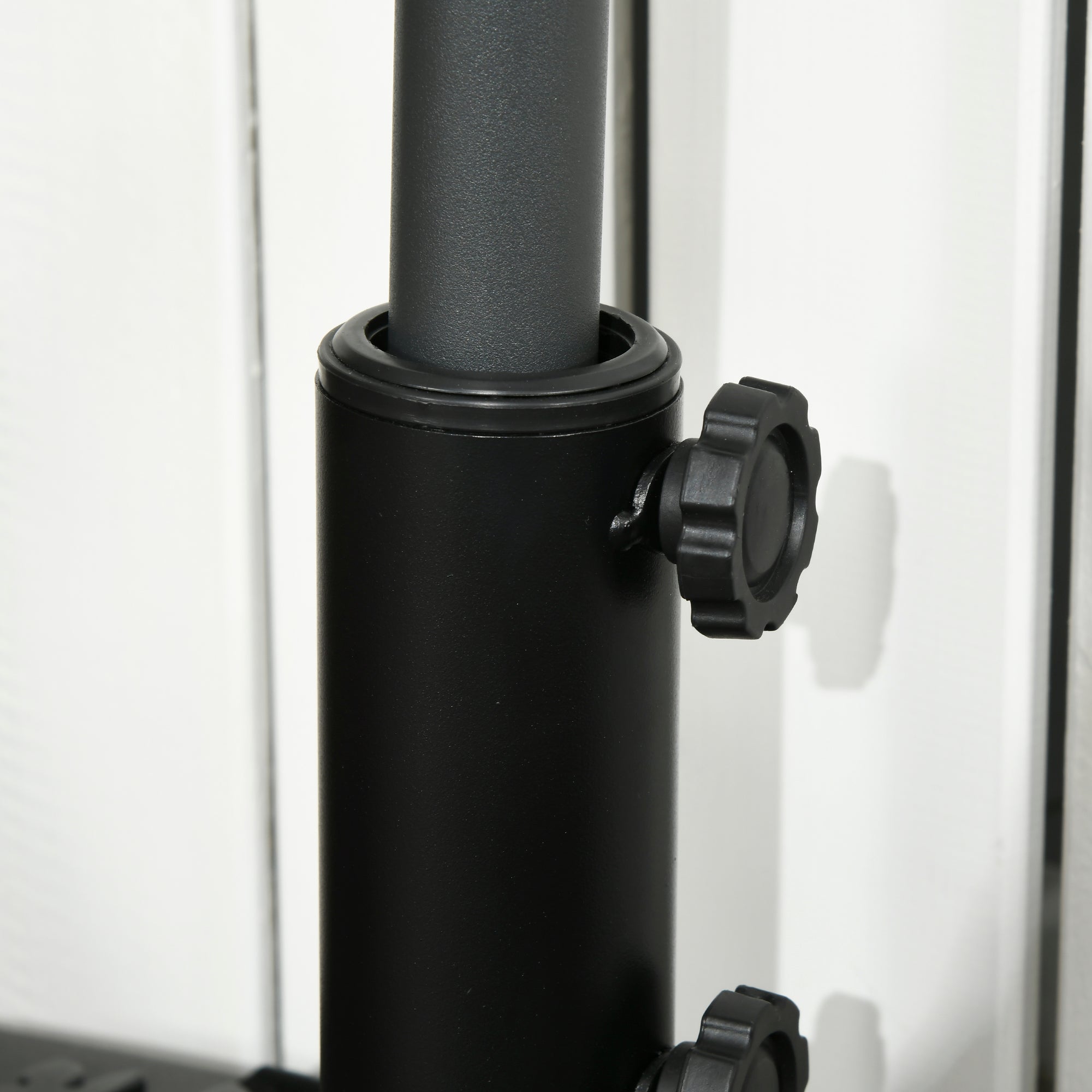 Outsunny Half Round Umbrella Base, Sand or Water Filled Half Patio Umbrella Stand Holder for Lawn, Deck, 40lb Capacity Water or 46lb Capacity Sand, Fit 1.5"or 2" Pole, Black