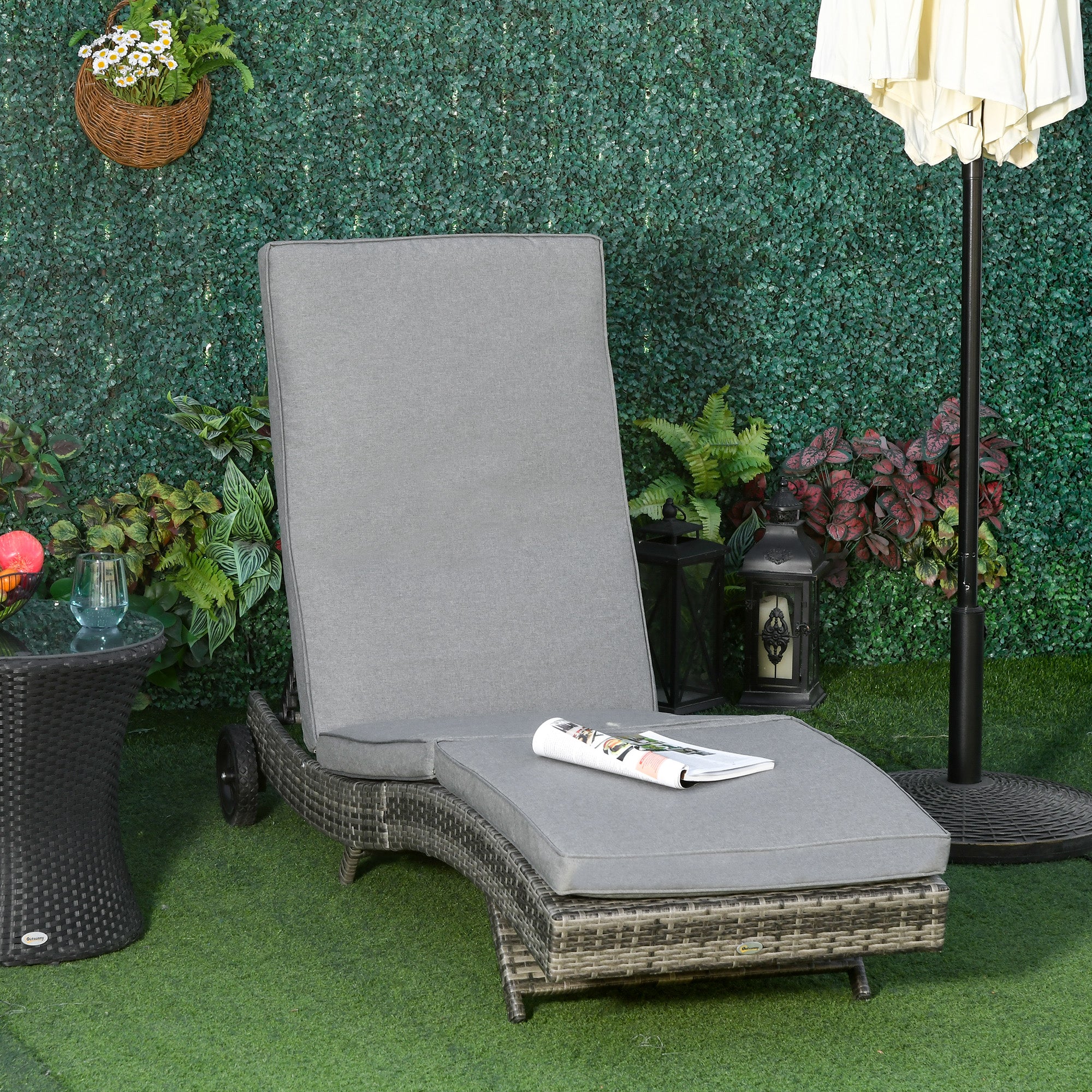 Outsunny Wicker Chaise Lounge, Outdoor Lounge Chair, 5-Level Adjustable Backrest S-Shape Rattan Lounger with Cushion & Wheels for Patio, Deck, Poolside, Grey