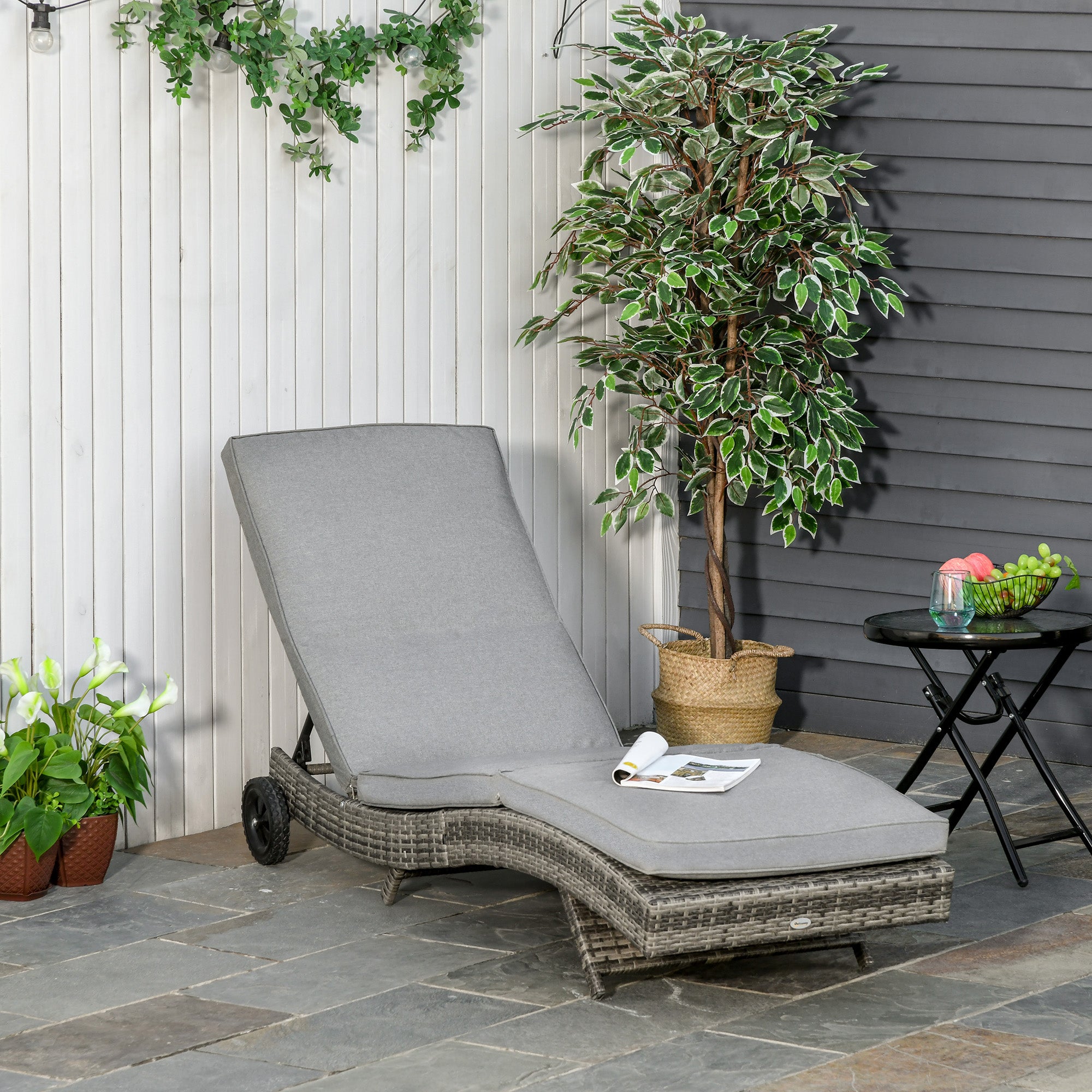 Outsunny Wicker Chaise Lounge, Outdoor Lounge Chair, 5-Level Adjustable Backrest S-Shape Rattan Lounger with Cushion & Wheels for Patio, Deck, Poolside, Grey