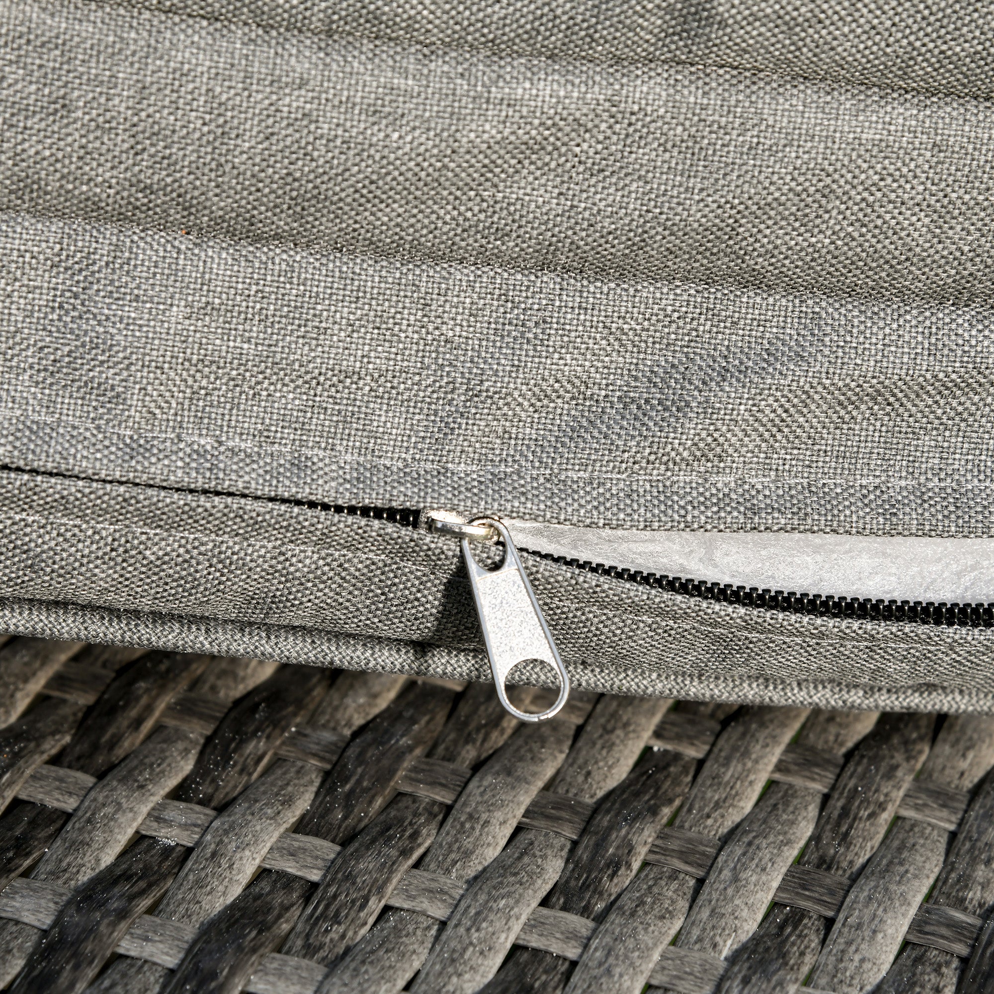 Outsunny Wicker Chaise Lounge, Outdoor Lounge Chair, 5-Level Adjustable Backrest S-Shape Rattan Lounger with Cushion & Wheels for Patio, Deck, Poolside, Grey