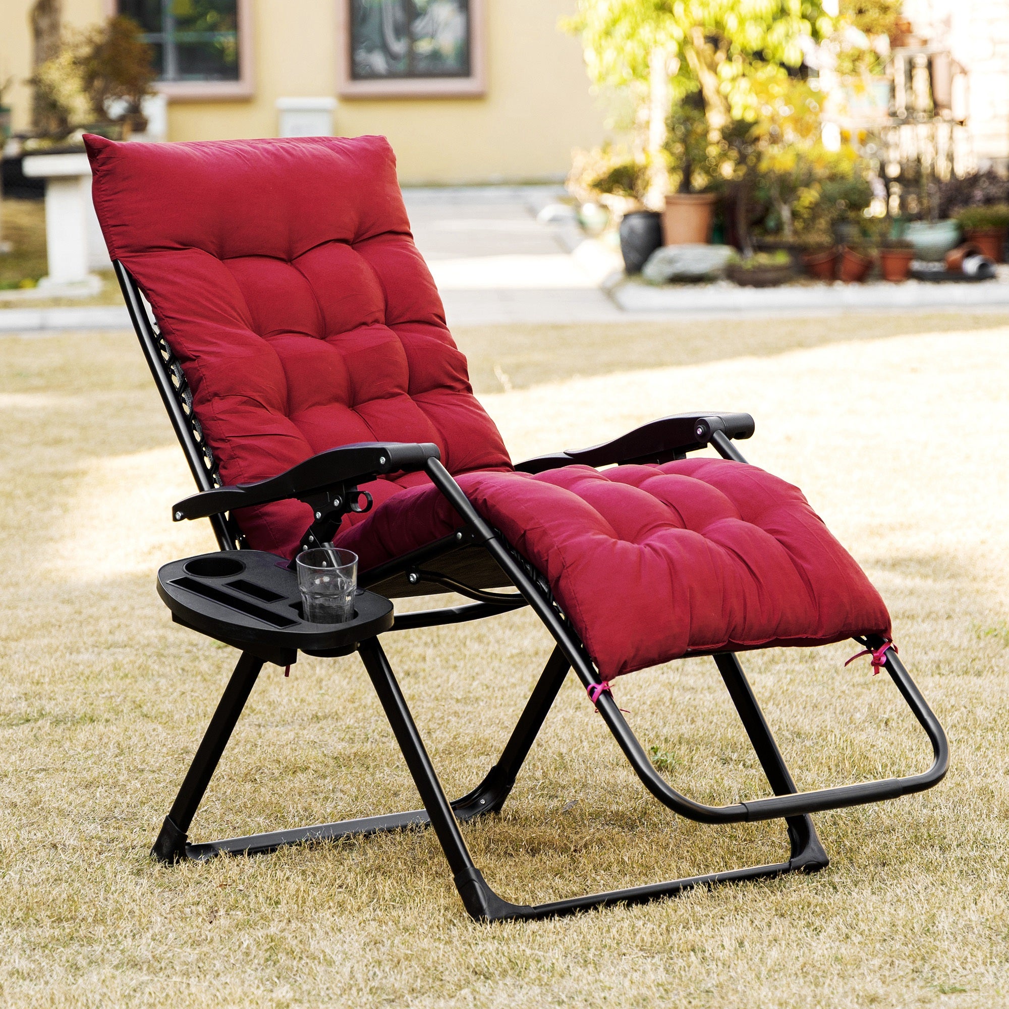 Outsunny Padded Zero Gravity Chair, Folding Recliner Chair, Patio Lounger with Cup Holder, Adjustable Backrest, Removable Cushion for Outdoor, Patio, Deck, and Poolside, Red