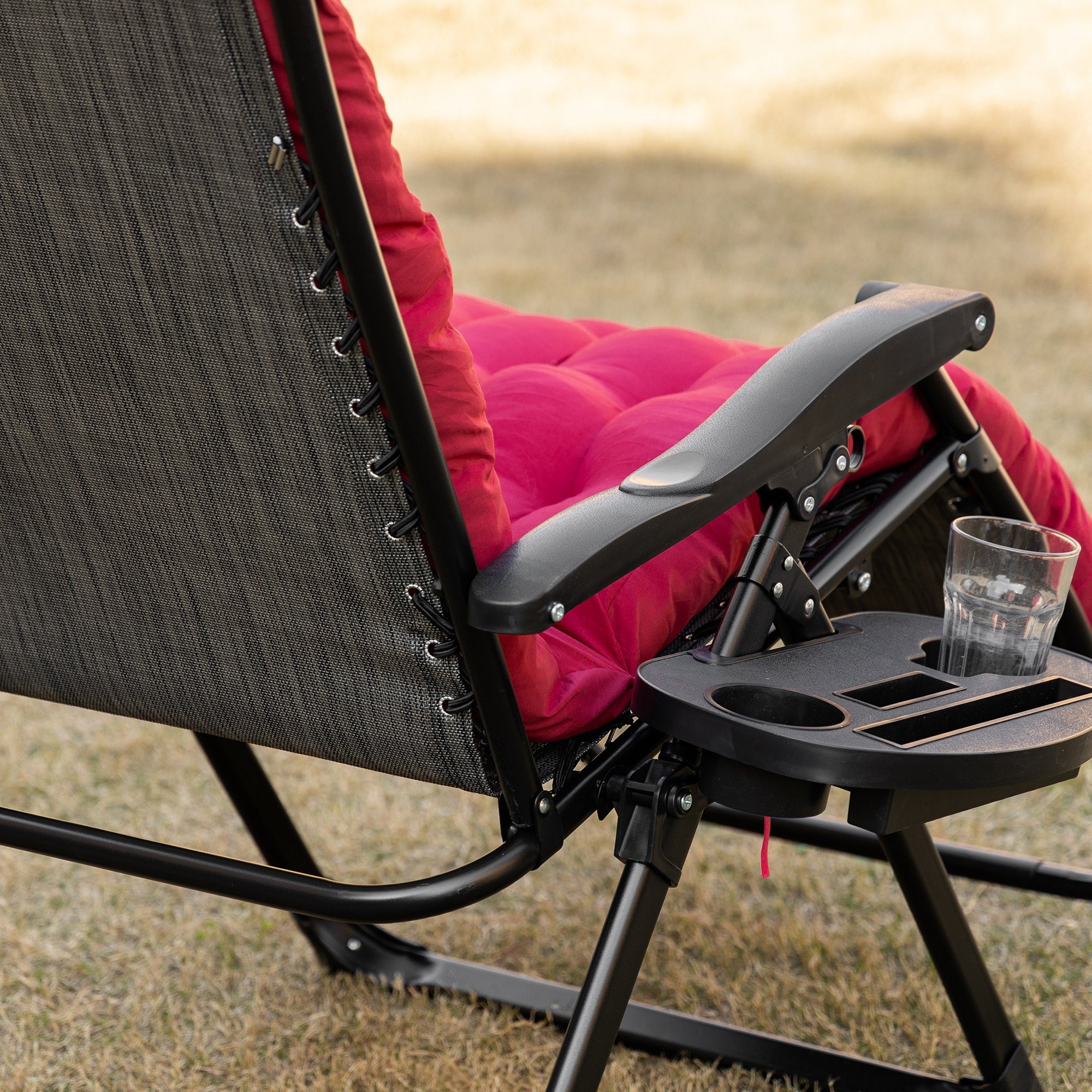 Outsunny Padded Zero Gravity Chair, Folding Recliner Chair, Patio Lounger with Cup Holder, Adjustable Backrest, Removable Cushion for Outdoor, Patio, Deck, and Poolside, Red