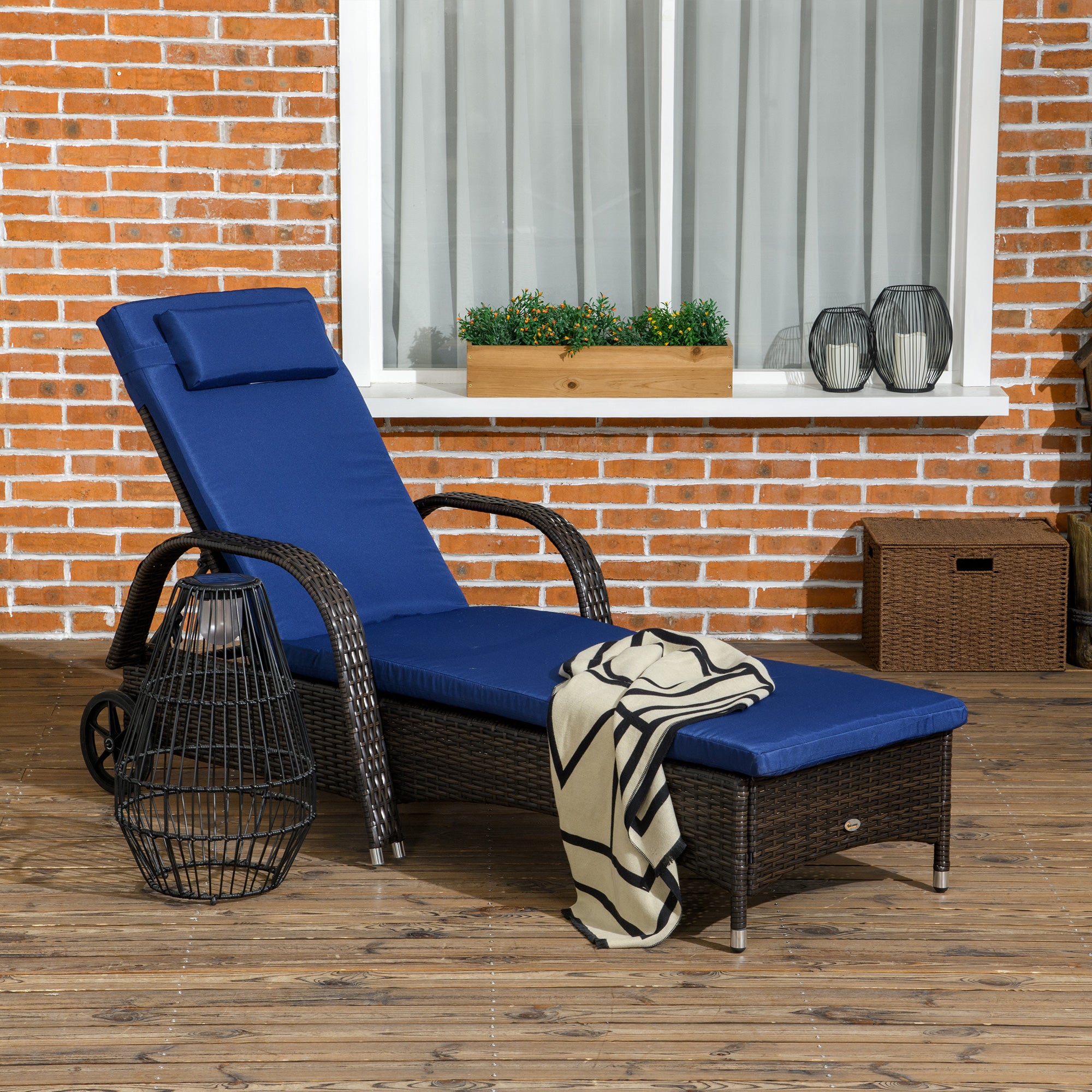 Outsunny Wicker Chaise Lounge, Outdoor Lounge Chair, PE Rattan Patio Sun lounger with Head-rest, 5-Level Height Adjust Backrest, Cushion & Wheels, Mixed Brown and Dark Blue