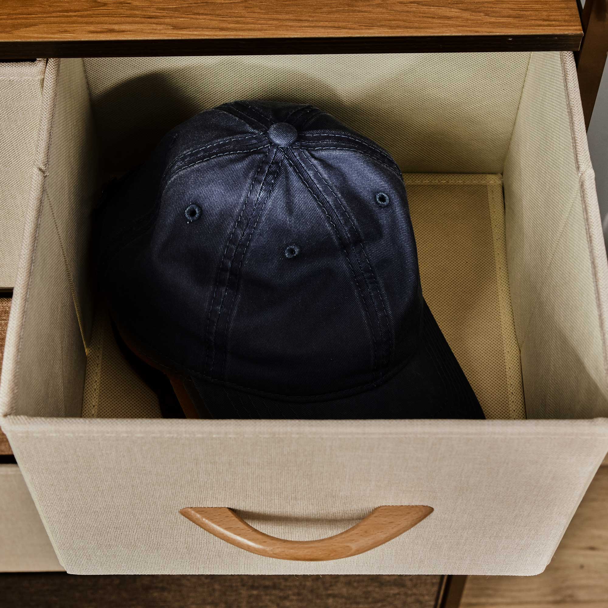 HOMCOM Dresser for Bedroom with 5 Drawers, Chest of Drawers with Metal Frame, Fabric Dresser for Living Room, Entryway, Hallway, Multi-Coloured