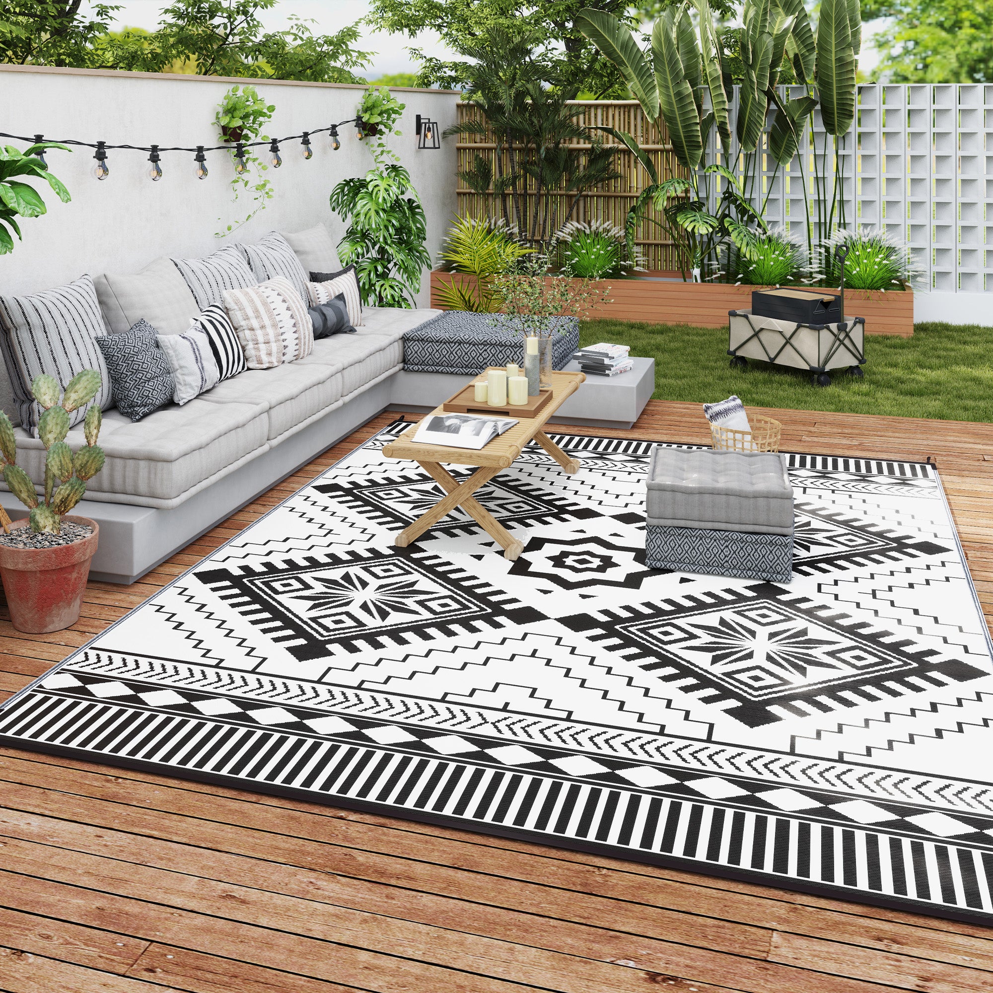 Outsunny Reversible Outdoor RV Rug with Carry Bag, 9' x 12' Patio Floor Mat, Plastic Straw Rug for Backyard, Deck, Picnic, Beach, Camping, Toothed Rhombus, White and Black