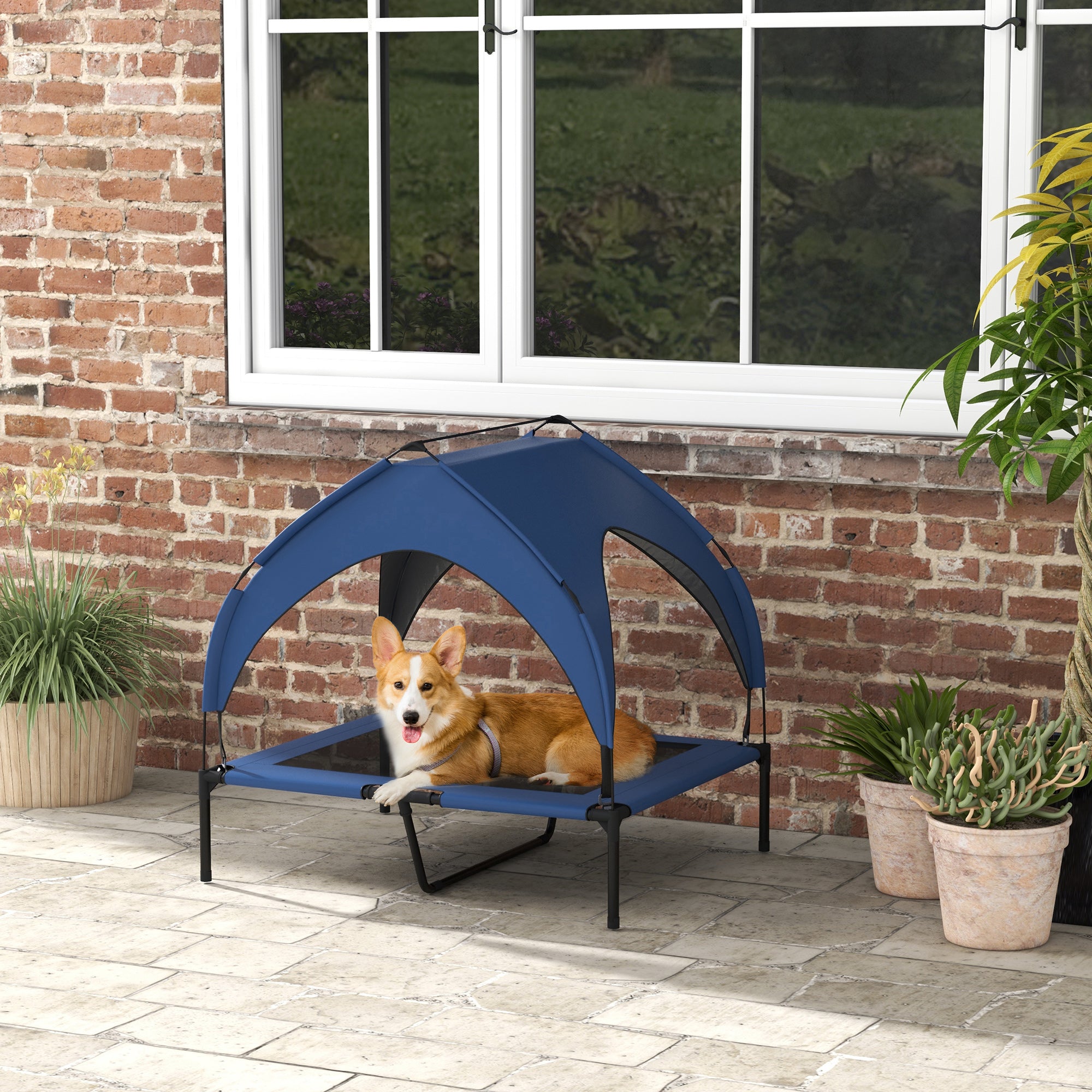 PawHut Cooling Raised Dog Bed, Elevated Pet Bed with Breathable Mesh, UV Protection Canopy, Foot Pads, for Indoor Outdoor, Medium, Large Dogs, 91 x 76 x 89cm - Dark Blue