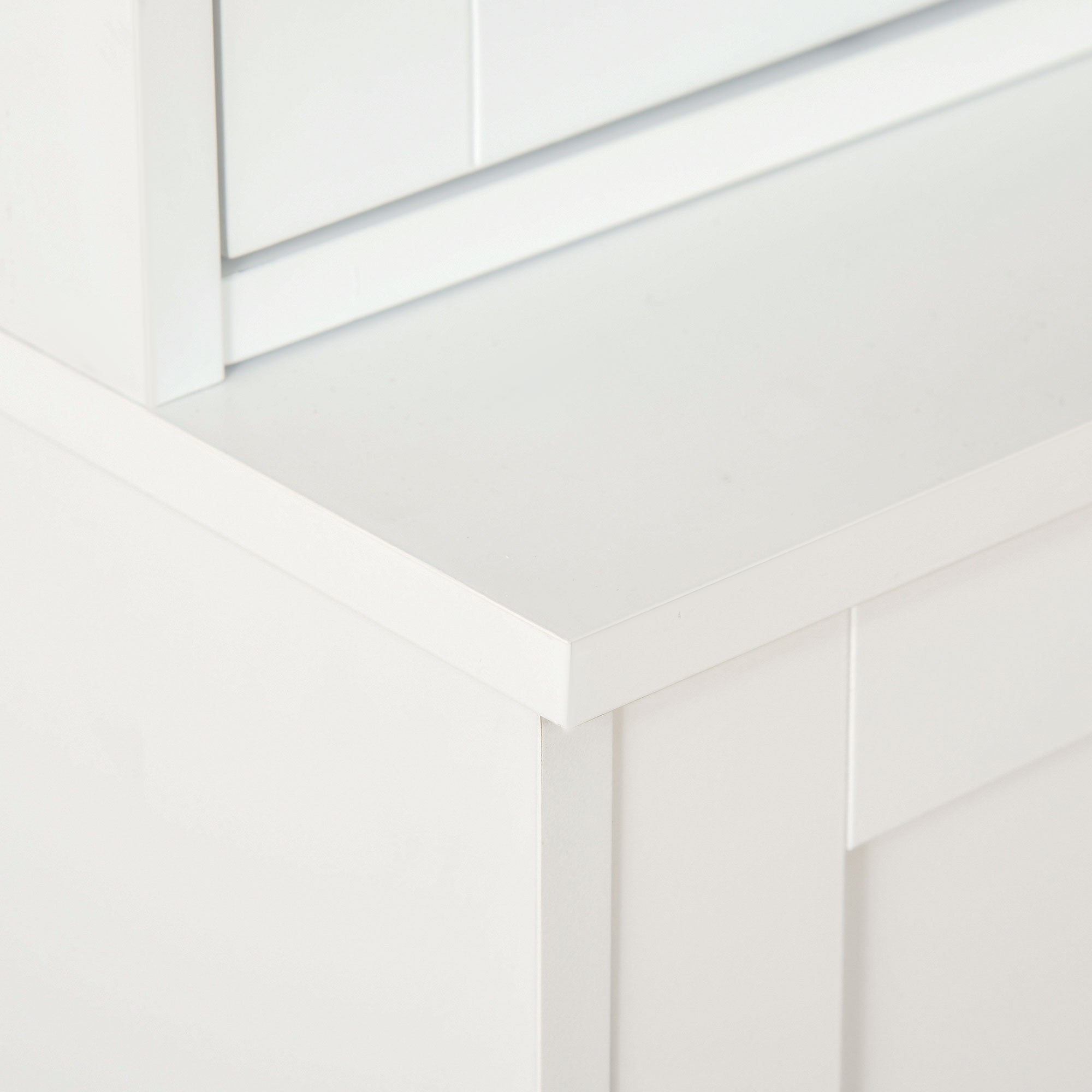 HOMCOM Bookcase Storage Cabinet with Doors, Modern Tall Bookshelf with 2 Adjustable Shelves, Display Unit for Study, Living Room, Home Office, White