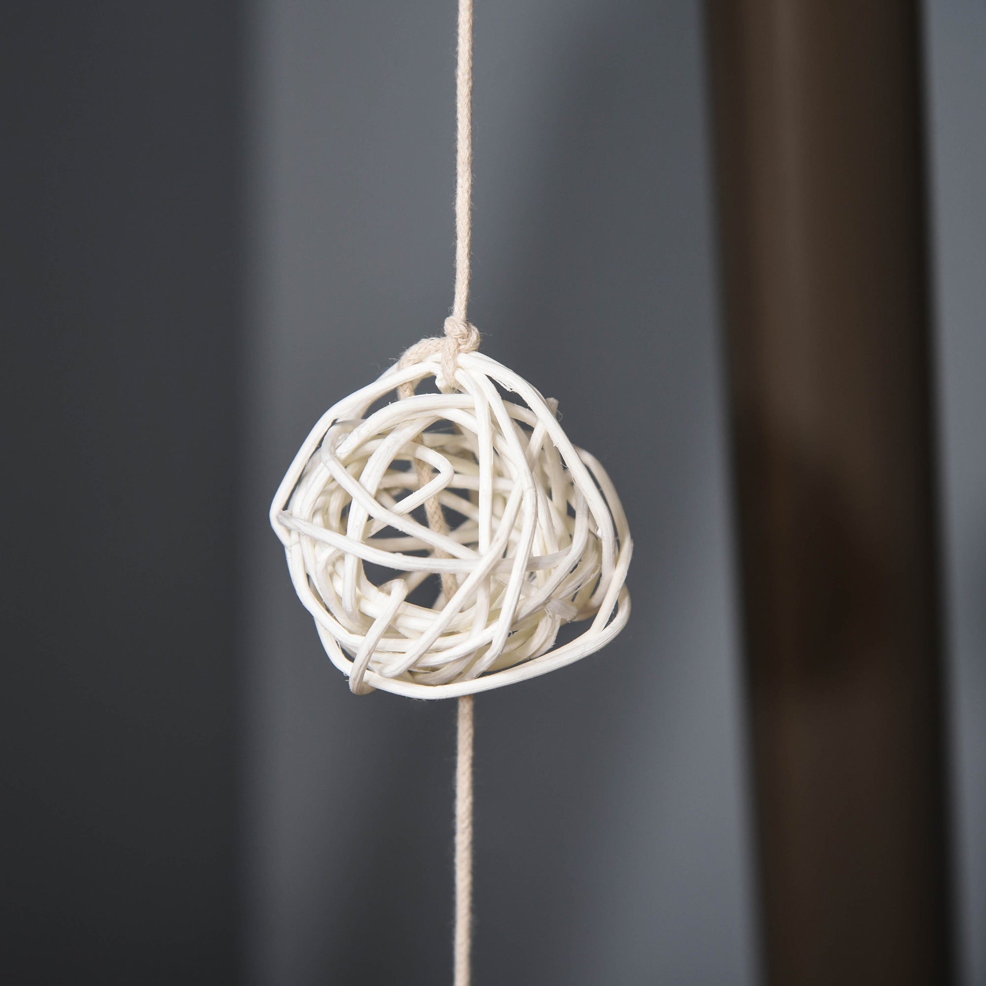 PawHut Cat Tree with Jute Scratching Post and Hanging Balls 44.5" H, Brown & White