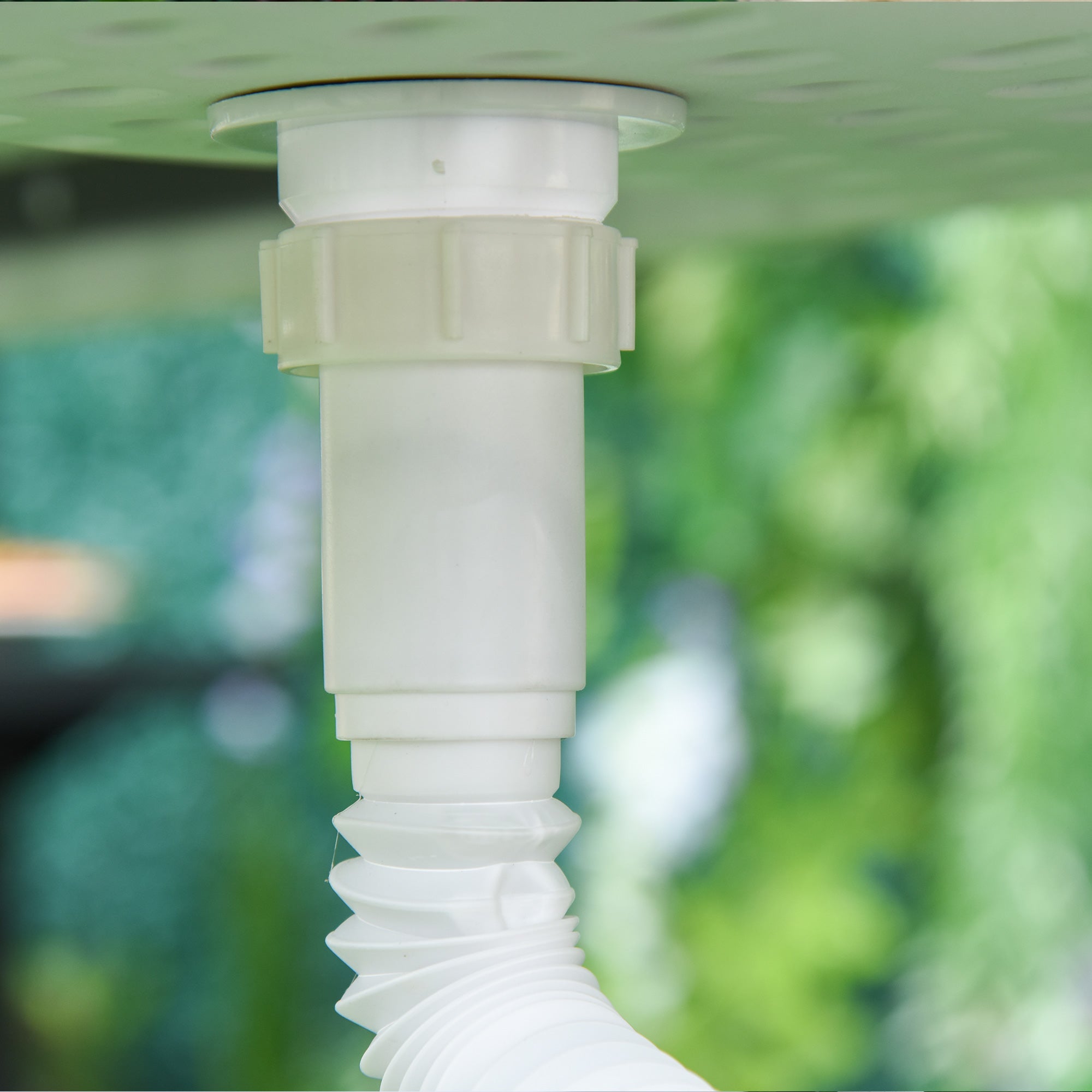 Outsunny Folding Table Fish Table Cleaning Wash Table with Sink, Faucet and Spray Cleaner for BBQ Camping Picnic Garden 45"x23"x37" White