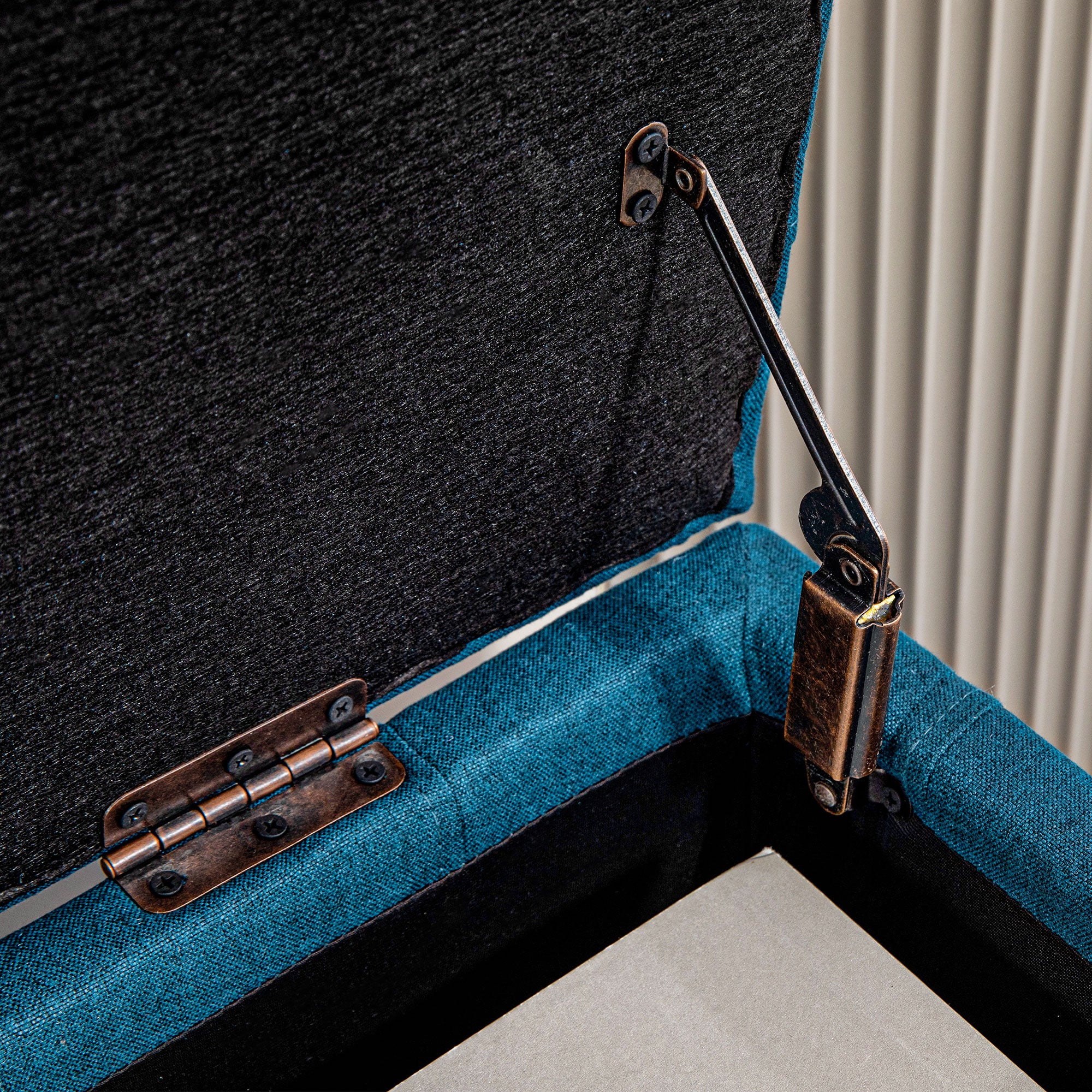 HOMCOM Storage Ottoman, Linen Fabric End of Bed Bench with Soft Close Lid, Button Tufted Storage Bench for Living Room, Entryway or Bedroom, 42" x 17" x 19", Blue