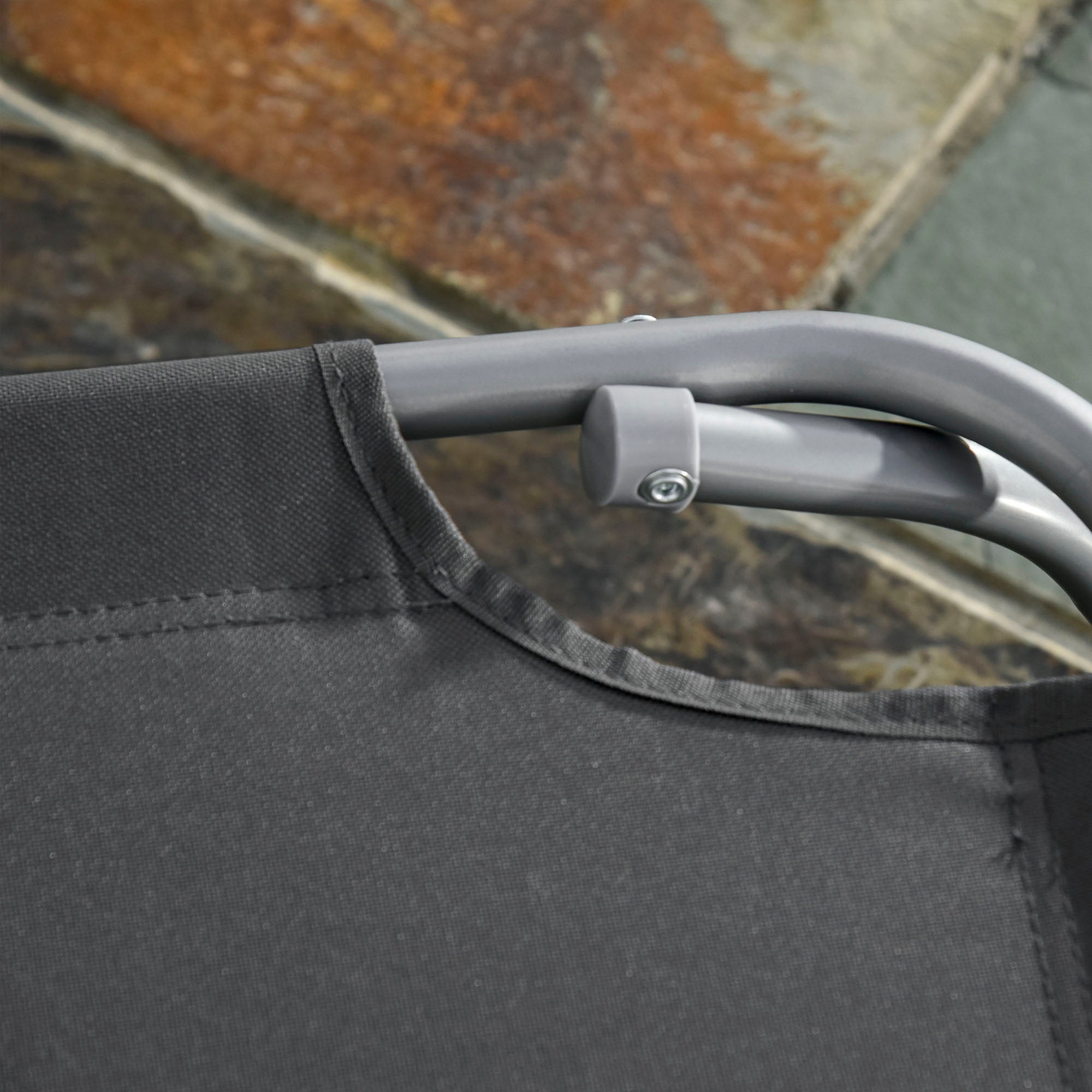 Outsunny Folding Outdoor Lounge Chair, Portable Reclining Beach Lounger with Breathable Mesh Fabric, Sun Lounge Bed Camping Cot for Patio, Garden, Poolside, Grey