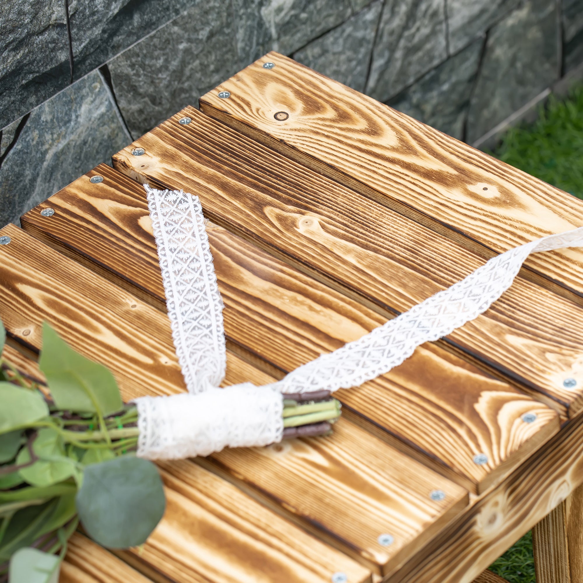 Outsunny 43.25" Outdoor Wood Garden Bench Backless Patio Fir Wood Loveseat Backyard Park Double Seat 2 Person Armless Chair Deck Furniture, Carbonized