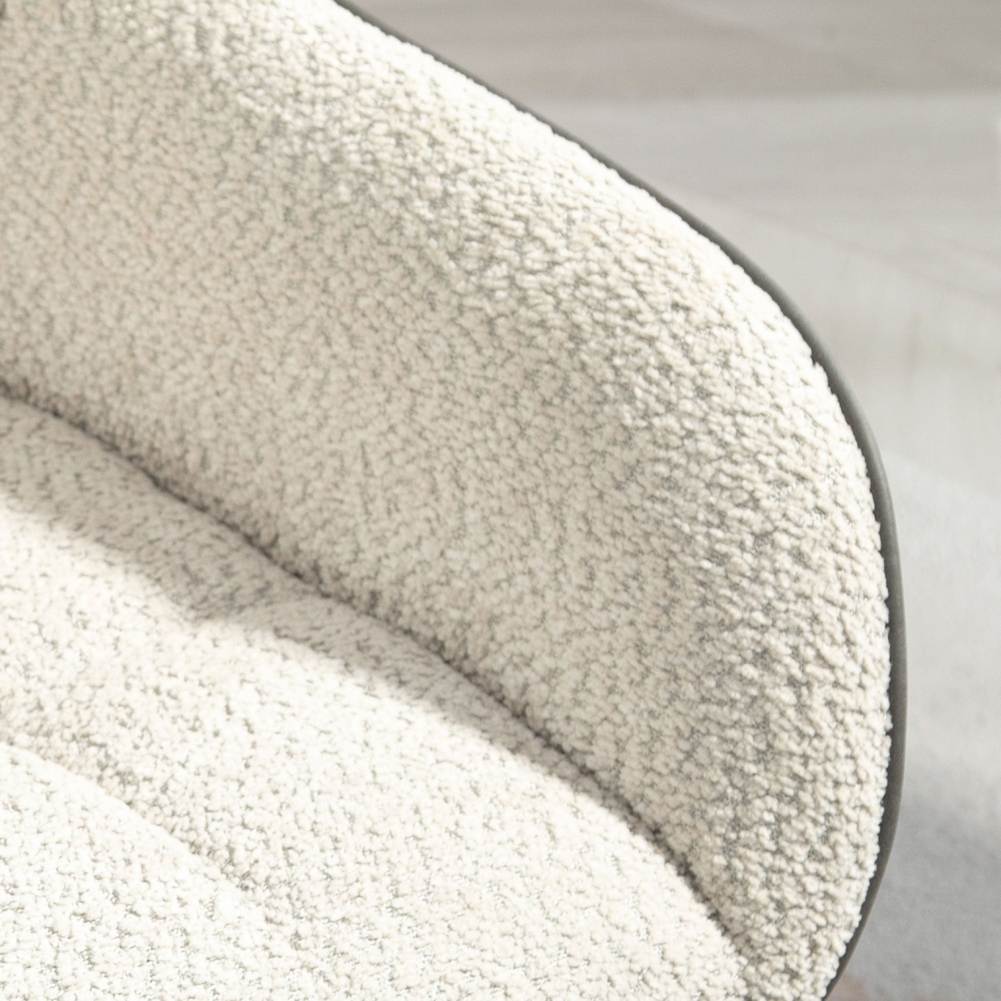 HOMCOM Accent Chair with Foot Pads, Upholstered Armchair with Chenille Fabric Front and PU Back, Occasional Chair for Living Room Bedroom, Cream White