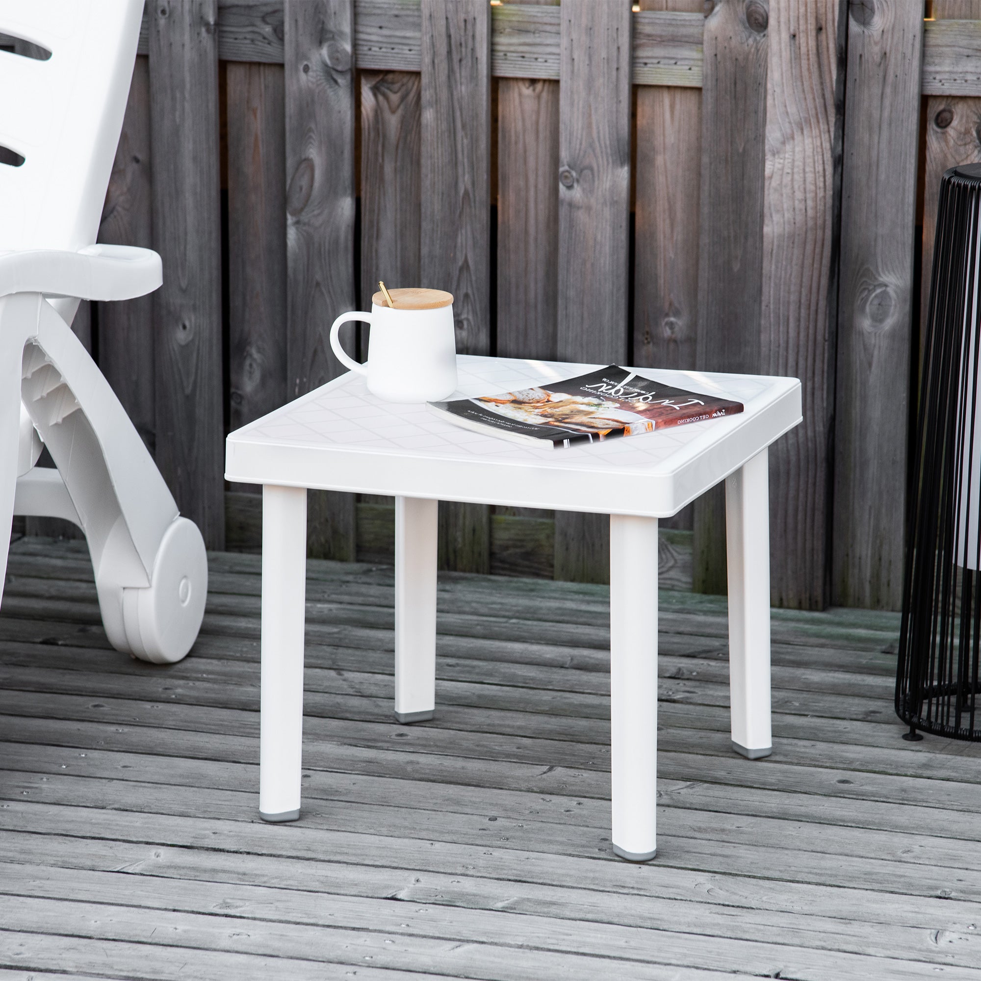 Outsunny Garden Side Table. Plastic Outdoor Square Coffee End Table for Drink, Snack, White